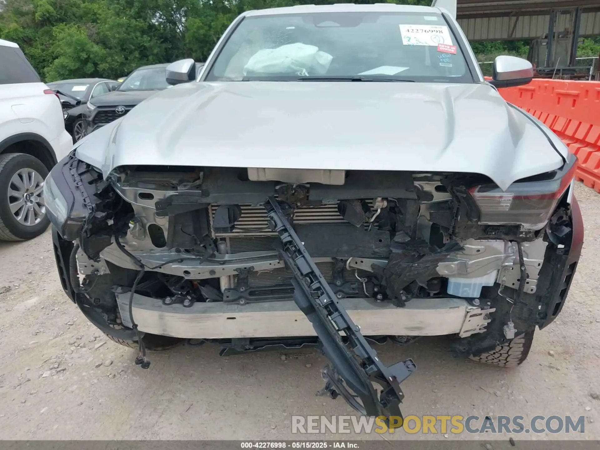 6 Photograph of a damaged car 3TMLB5JN9RM003004 TOYOTA TACOMA 2024