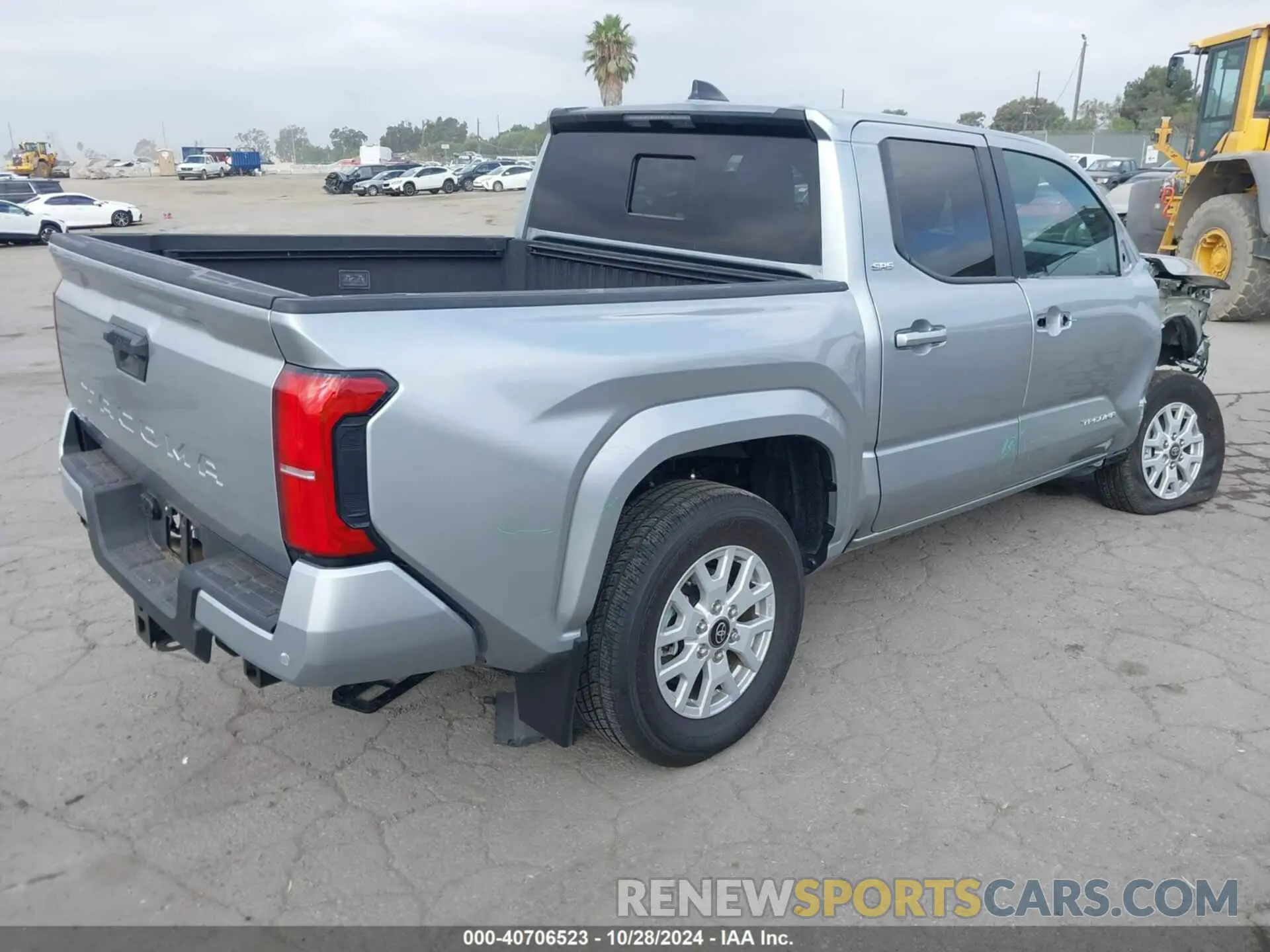 4 Photograph of a damaged car 3TMLB5JN9RM003486 TOYOTA TACOMA 2024
