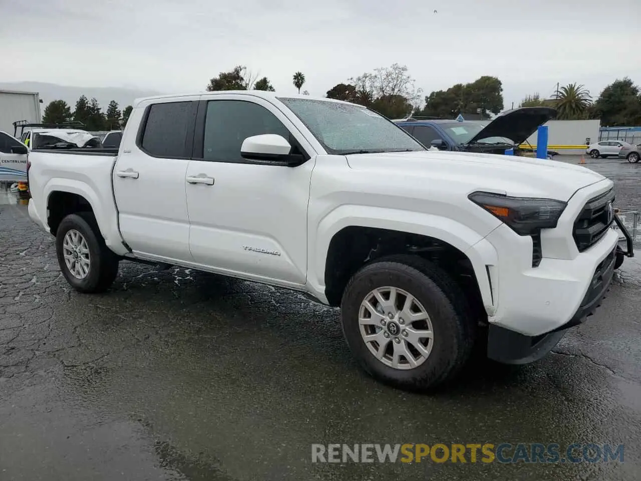 4 Photograph of a damaged car 3TMLB5JN9RM034415 TOYOTA TACOMA 2024
