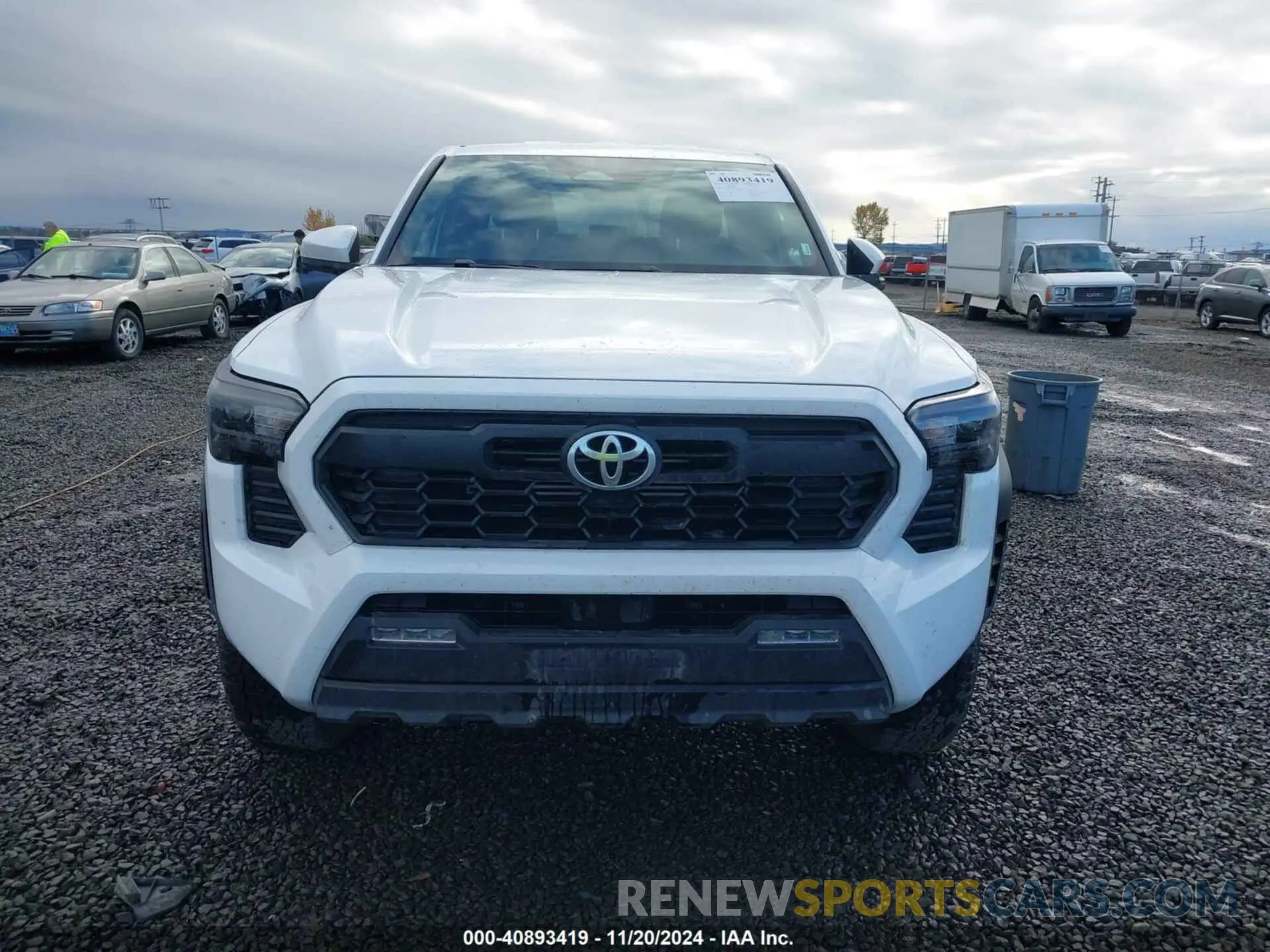 12 Photograph of a damaged car 3TMLB5JN9RM035256 TOYOTA TACOMA 2024