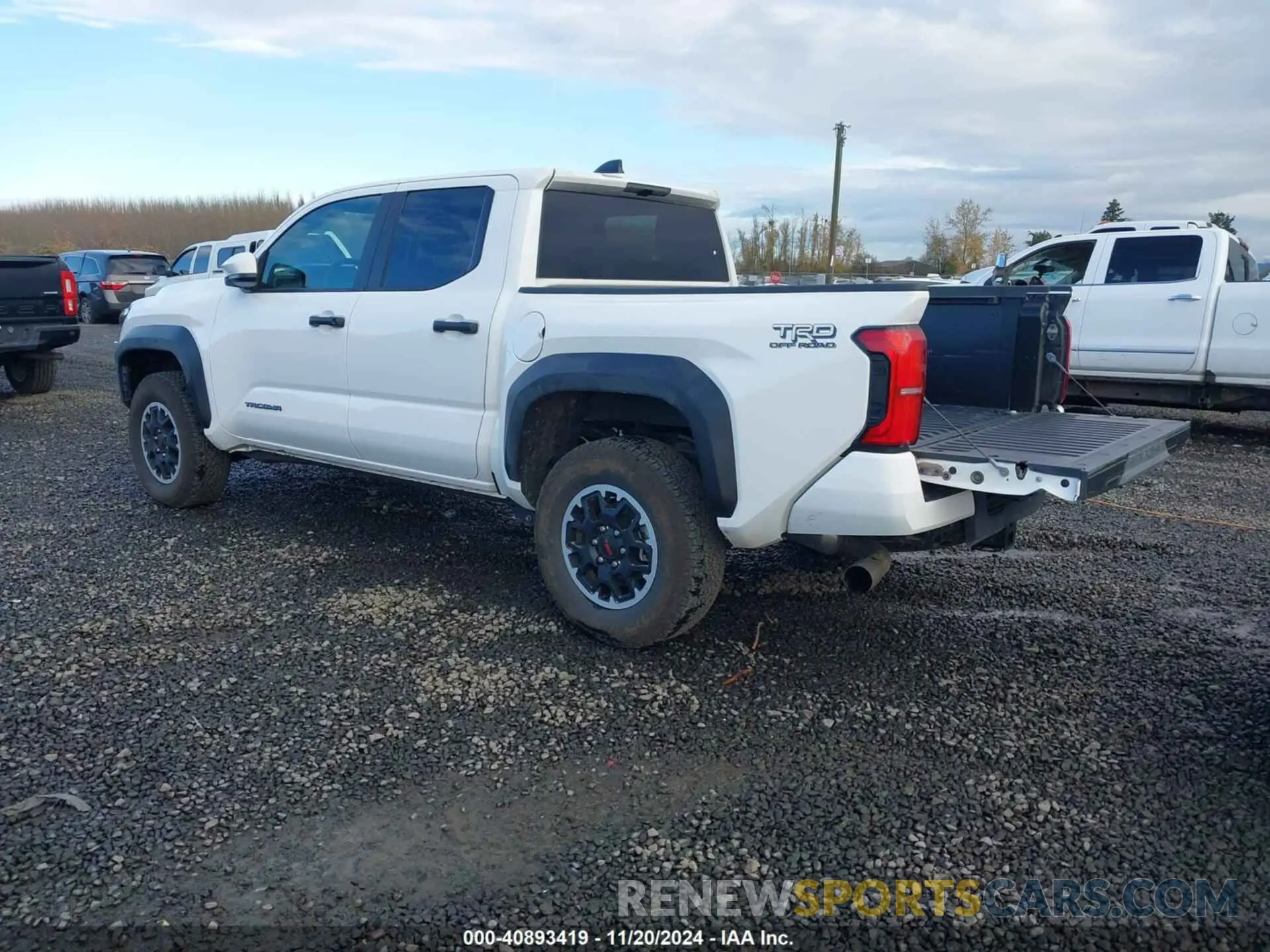 3 Photograph of a damaged car 3TMLB5JN9RM035256 TOYOTA TACOMA 2024
