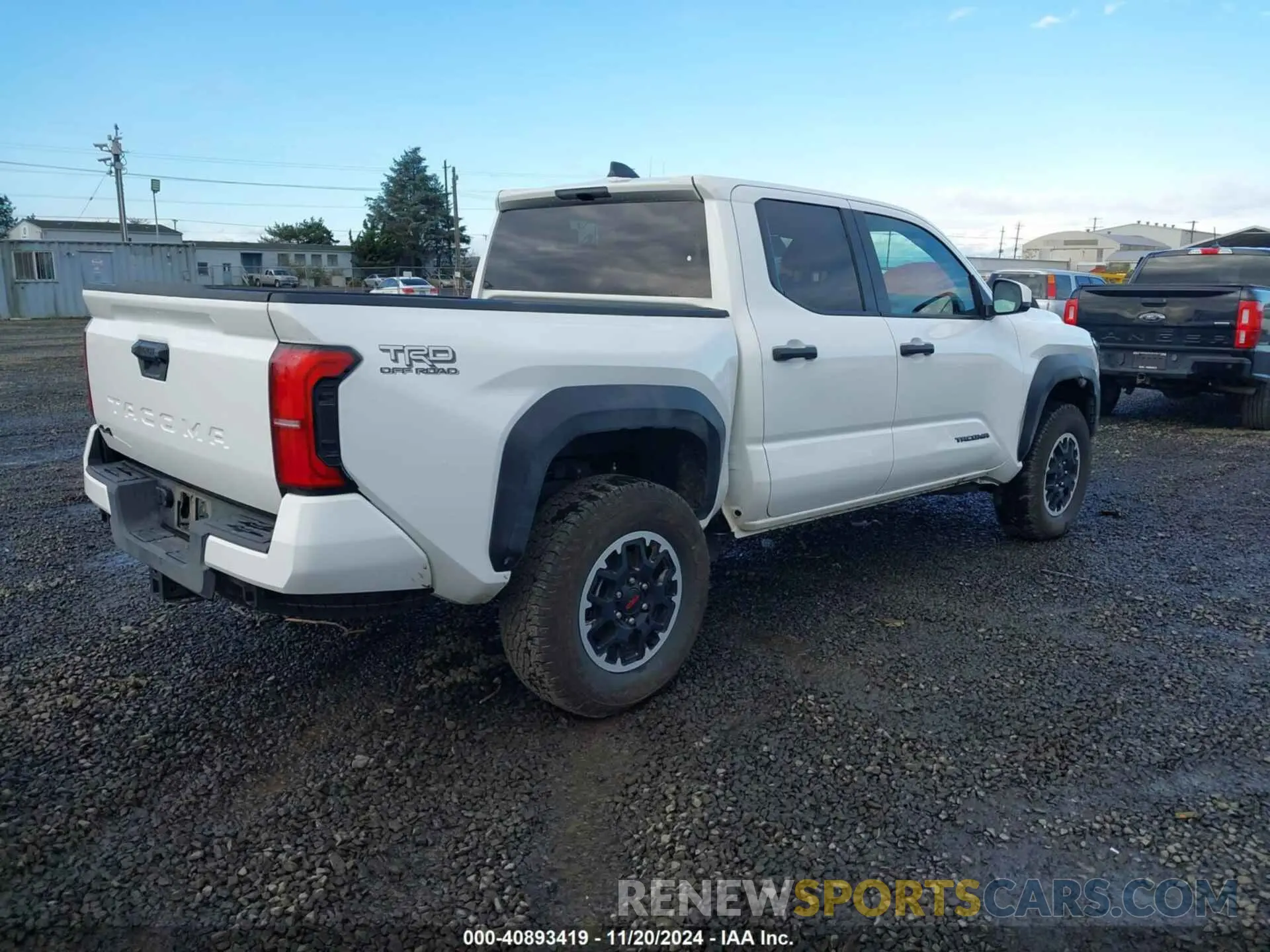 4 Photograph of a damaged car 3TMLB5JN9RM035256 TOYOTA TACOMA 2024