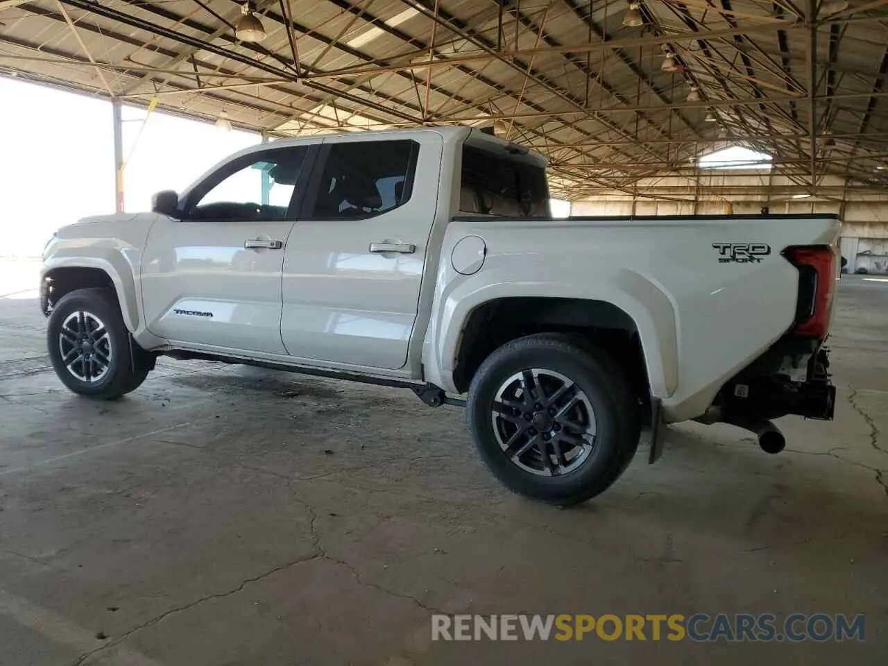 2 Photograph of a damaged car 3TMLB5JNXRM001973 TOYOTA TACOMA 2024