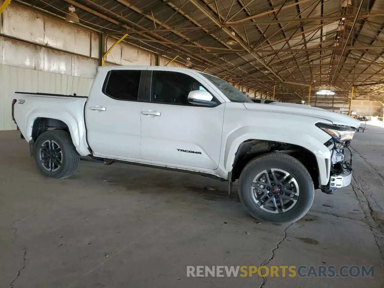 4 Photograph of a damaged car 3TMLB5JNXRM001973 TOYOTA TACOMA 2024