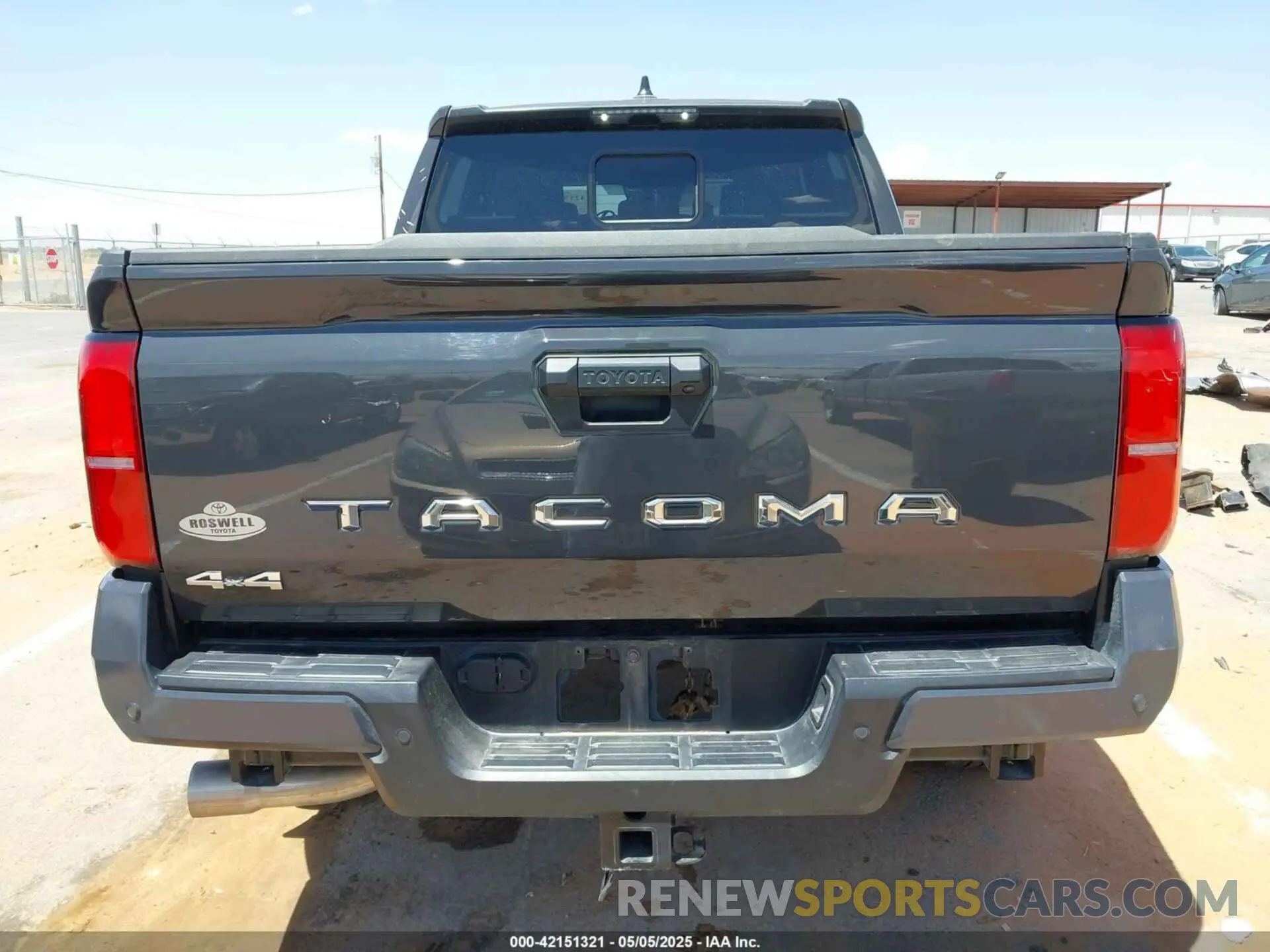 16 Photograph of a damaged car 3TMLB5JNXRM004629 TOYOTA TACOMA 2024