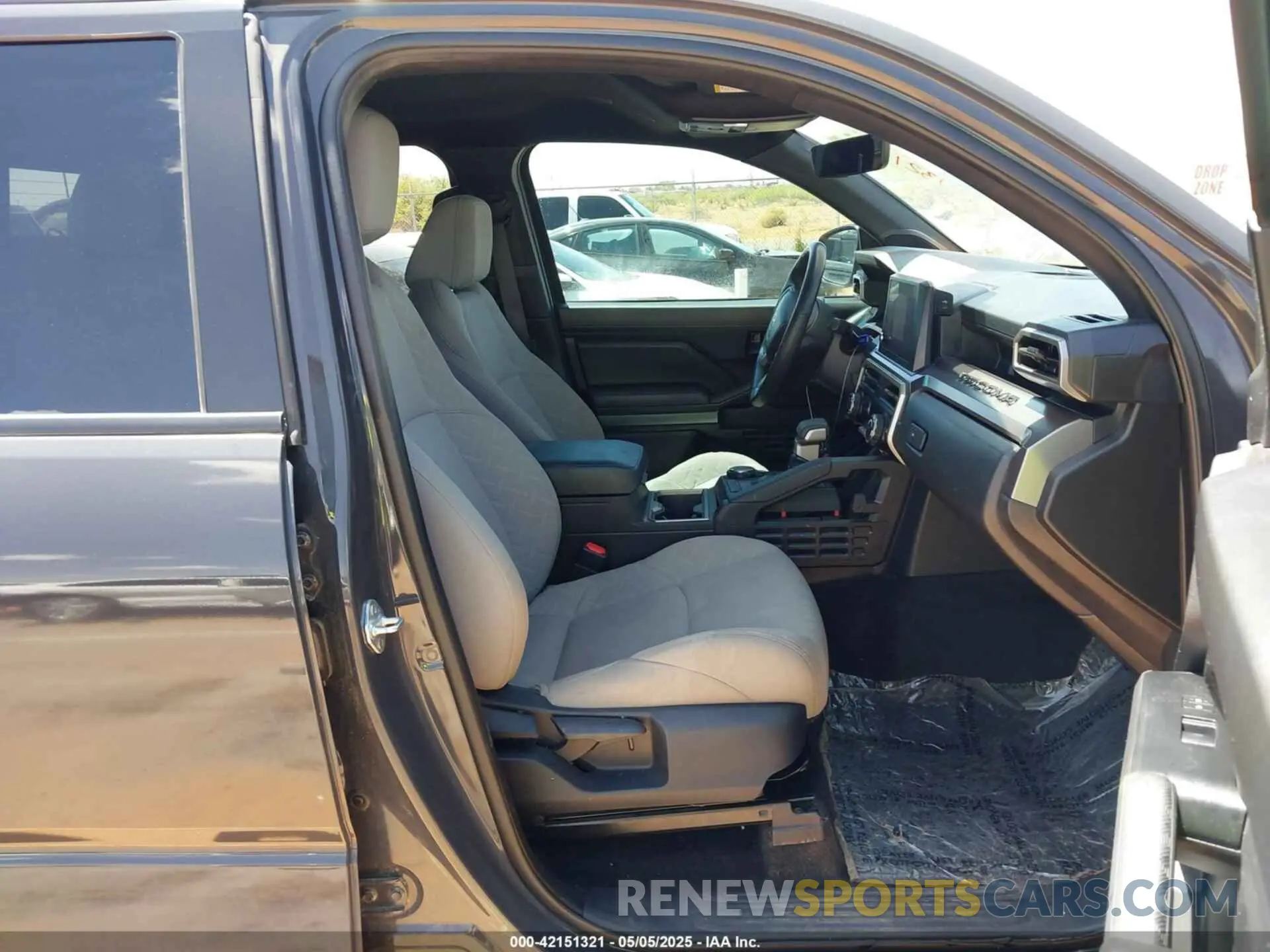 5 Photograph of a damaged car 3TMLB5JNXRM004629 TOYOTA TACOMA 2024