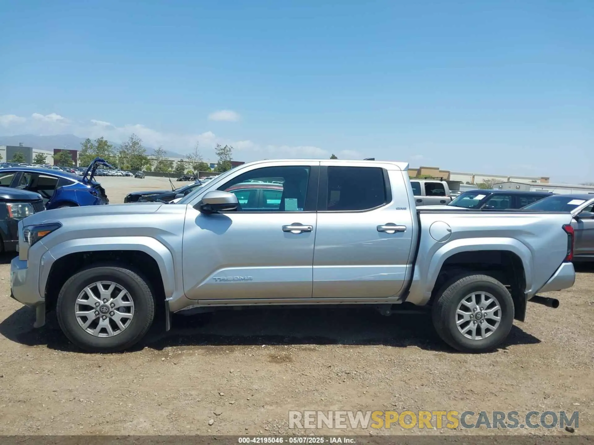15 Photograph of a damaged car 3TMLB5JNXRM012956 TOYOTA TACOMA 2024