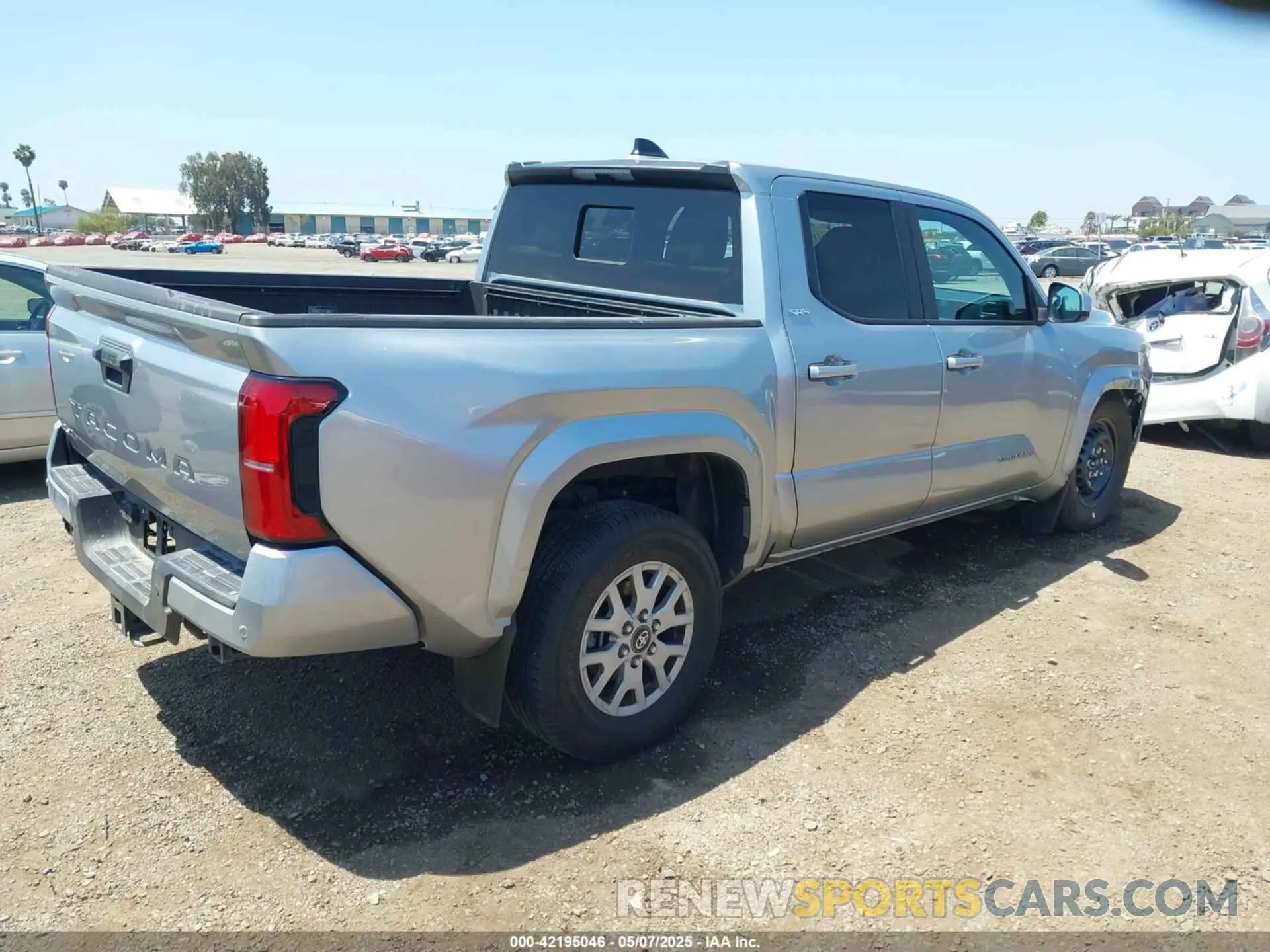 4 Photograph of a damaged car 3TMLB5JNXRM012956 TOYOTA TACOMA 2024