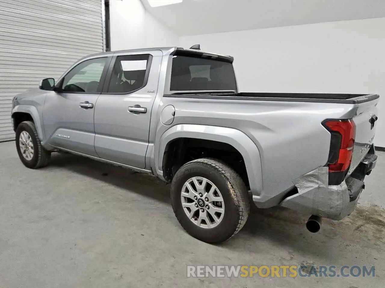 2 Photograph of a damaged car 3TMLB5JNXRM020653 TOYOTA TACOMA 2024
