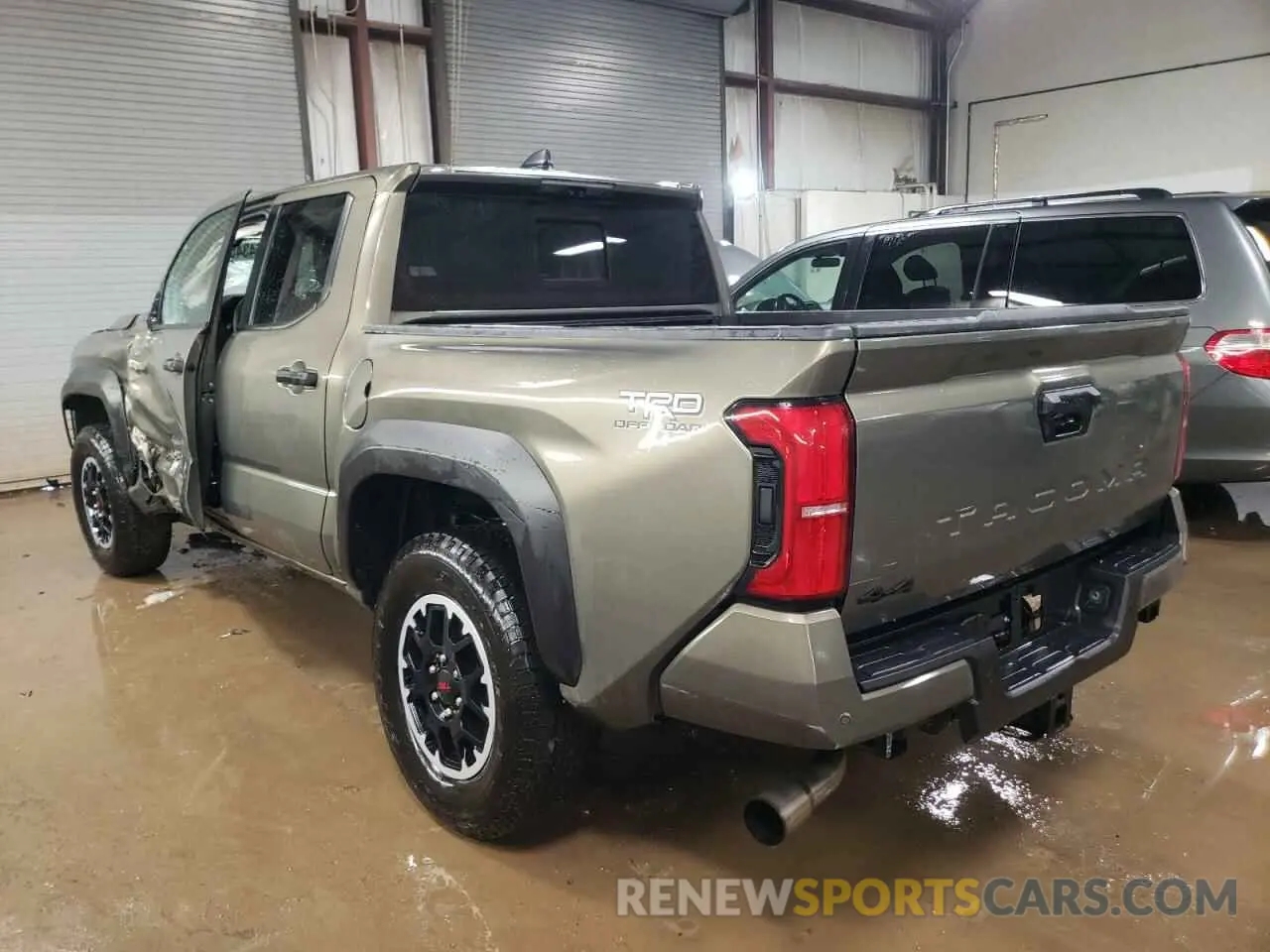 2 Photograph of a damaged car 3TMLB5JNXRM036139 TOYOTA TACOMA 2024