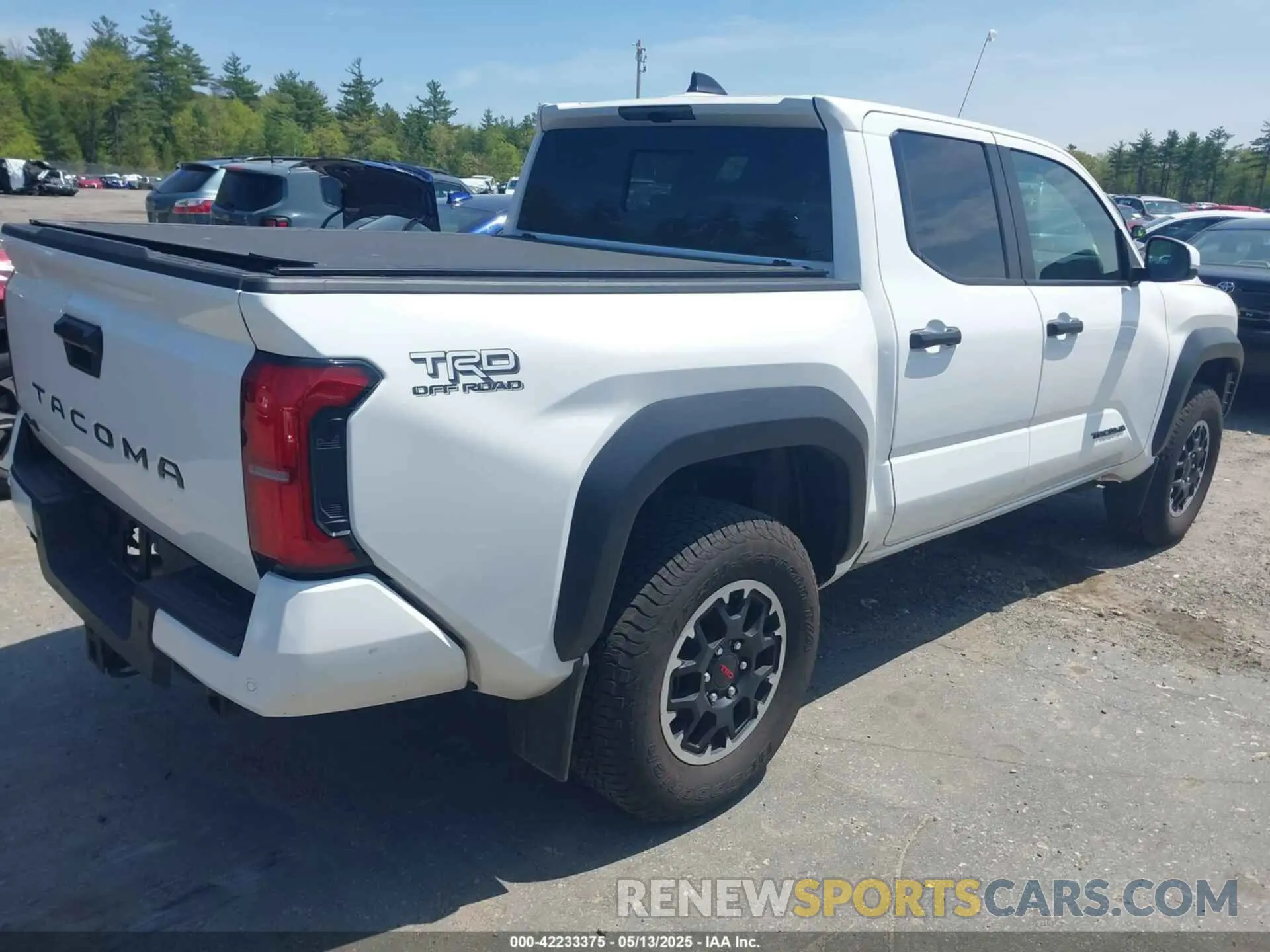 4 Photograph of a damaged car 3TMLB5JNXRM049800 TOYOTA TACOMA 2024