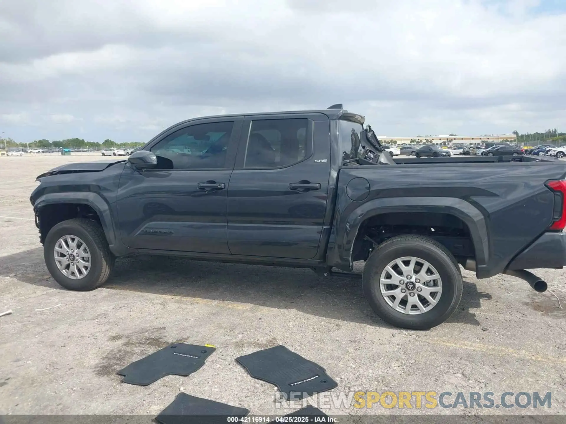15 Photograph of a damaged car 3TYKB5FN0RT013025 TOYOTA TACOMA 2024