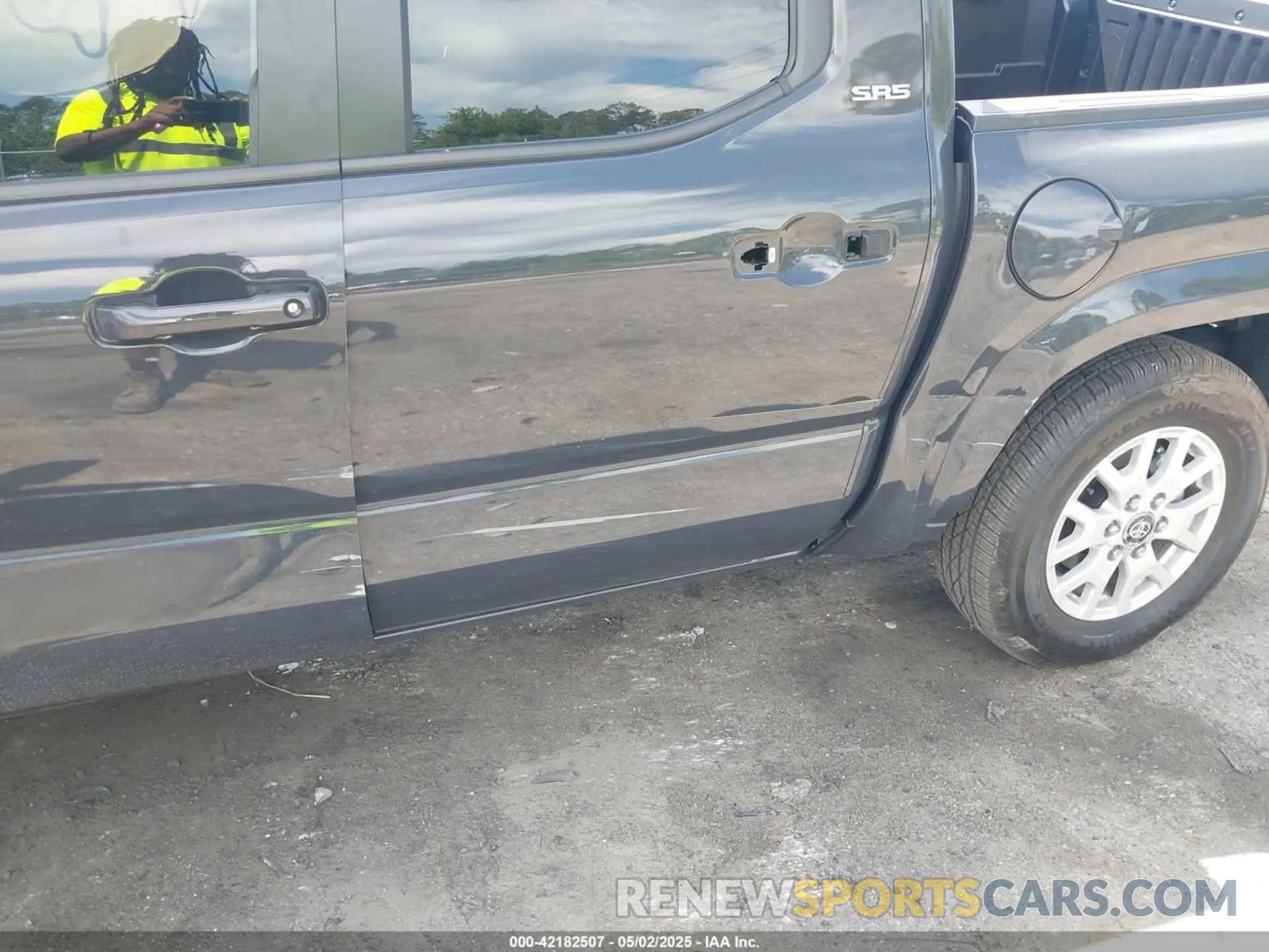 6 Photograph of a damaged car 3TYKB5FN0RT013249 TOYOTA TACOMA 2024