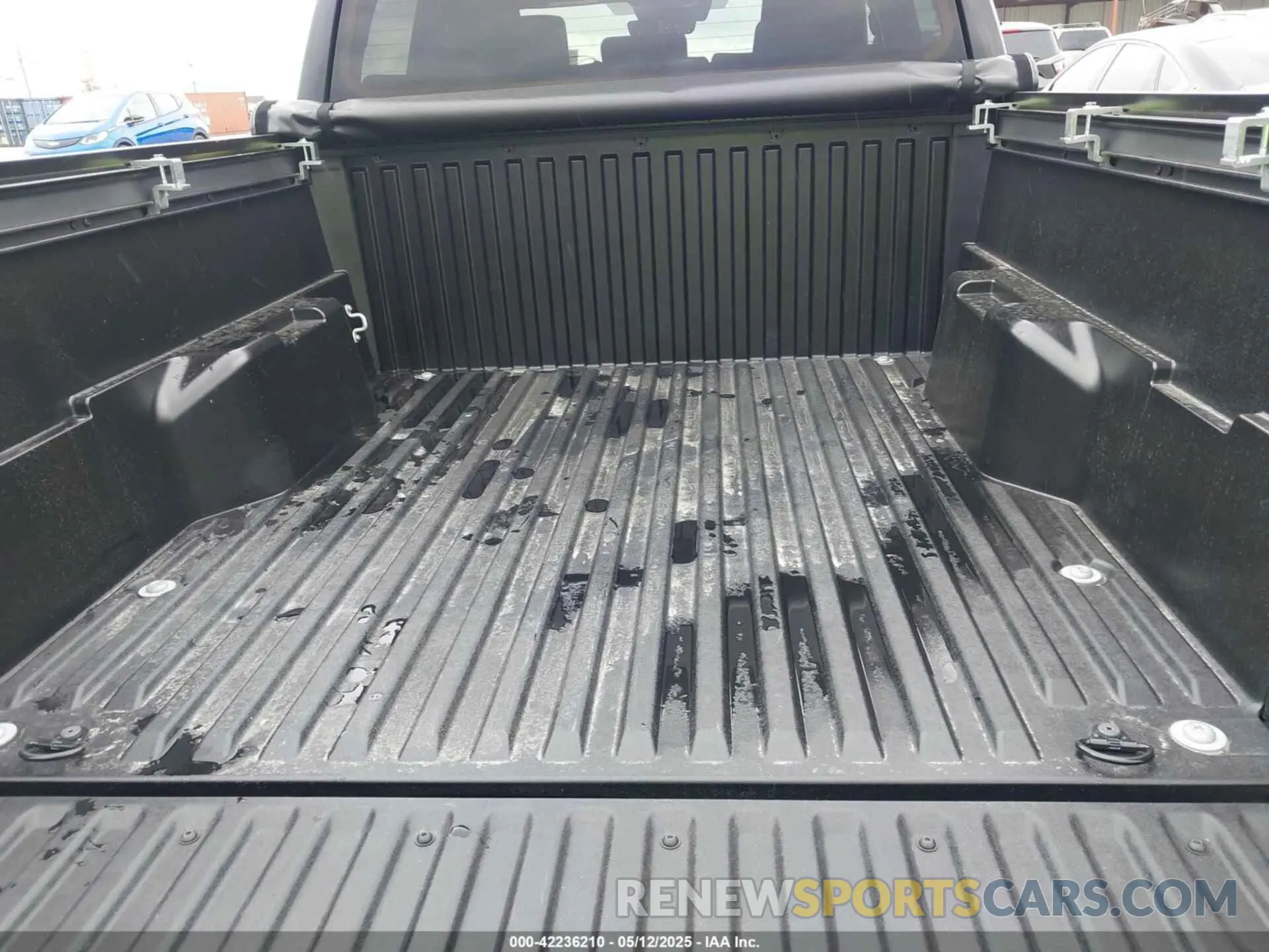 18 Photograph of a damaged car 3TYKB5FNXRT003845 TOYOTA TACOMA 2024