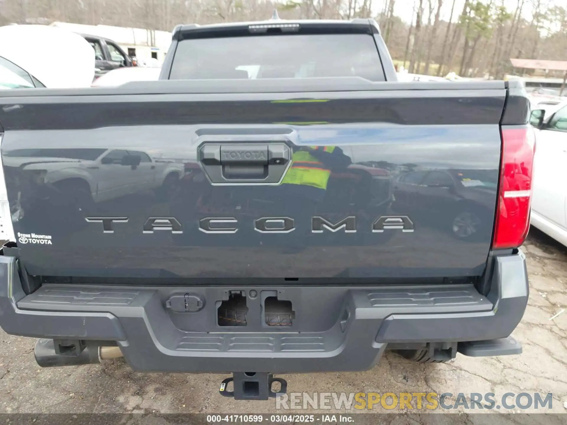 16 Photograph of a damaged car 3TYKB5FNXRT009841 TOYOTA TACOMA 2024