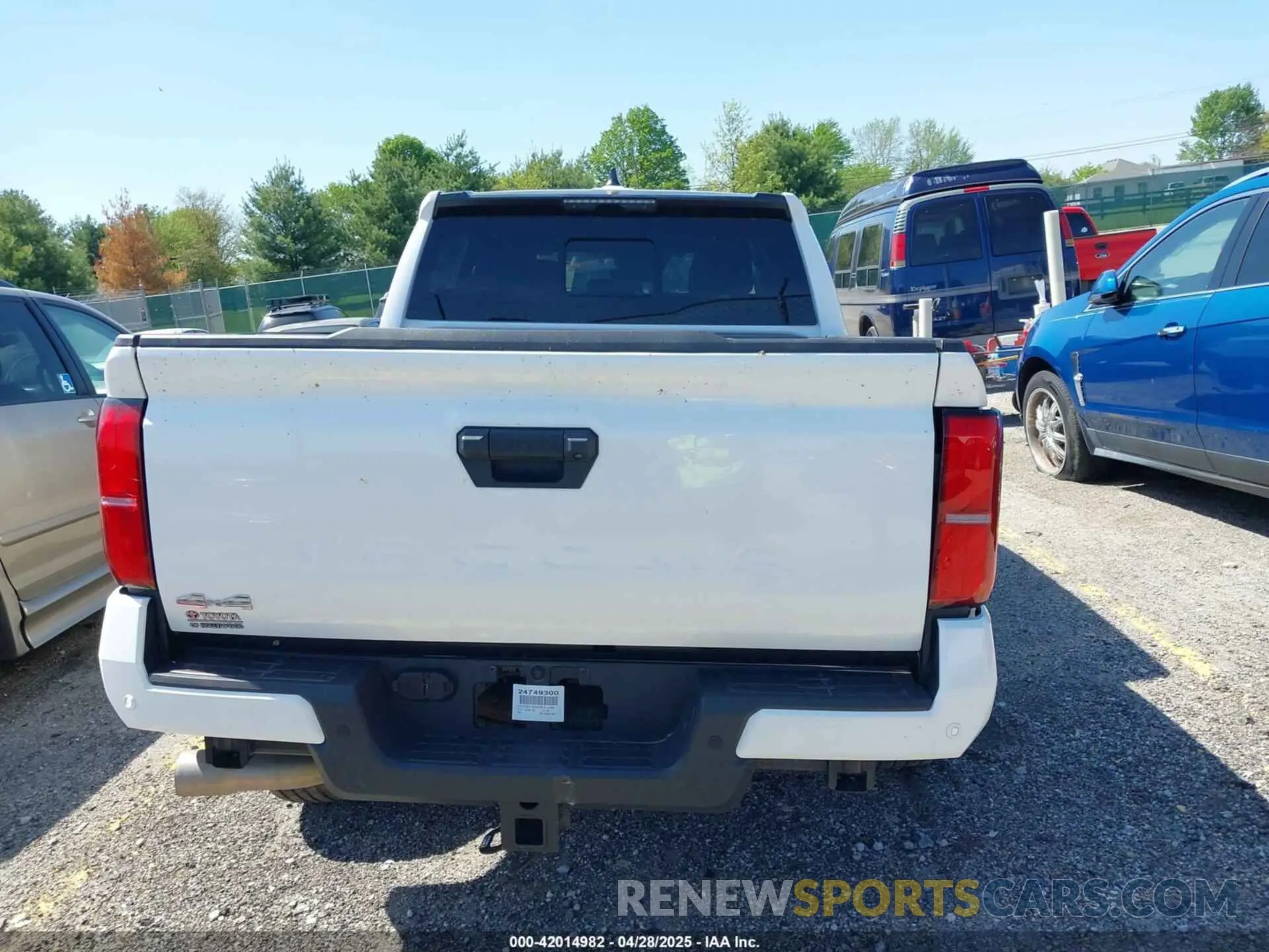17 Photograph of a damaged car 3TYLB5JN0RT031648 TOYOTA TACOMA 2024