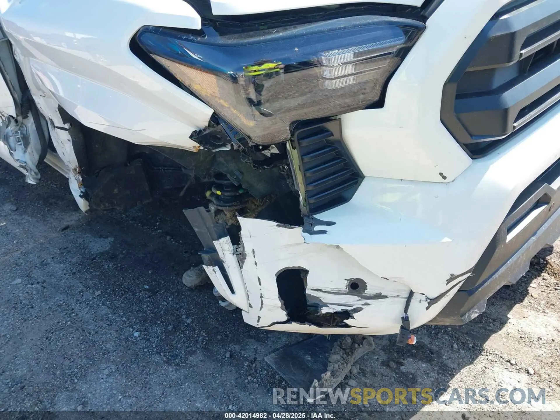 21 Photograph of a damaged car 3TYLB5JN0RT031648 TOYOTA TACOMA 2024