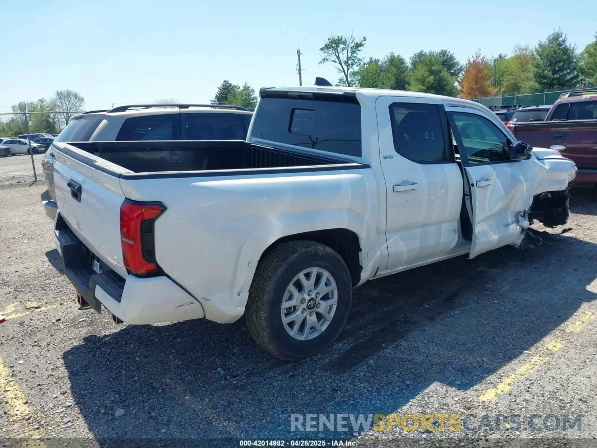 4 Photograph of a damaged car 3TYLB5JN0RT031648 TOYOTA TACOMA 2024