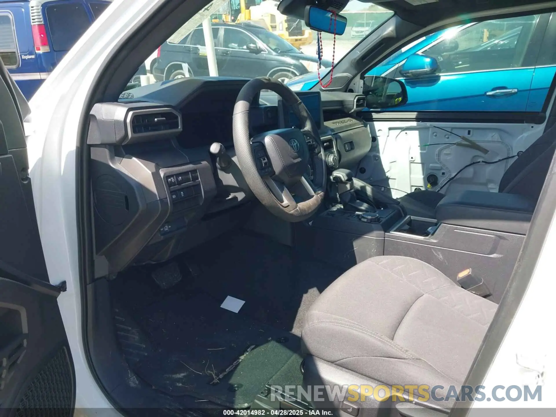 5 Photograph of a damaged car 3TYLB5JN0RT031648 TOYOTA TACOMA 2024