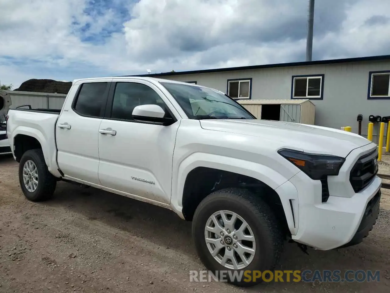 4 Photograph of a damaged car 3TYLB5JN1RT003308 TOYOTA TACOMA 2024