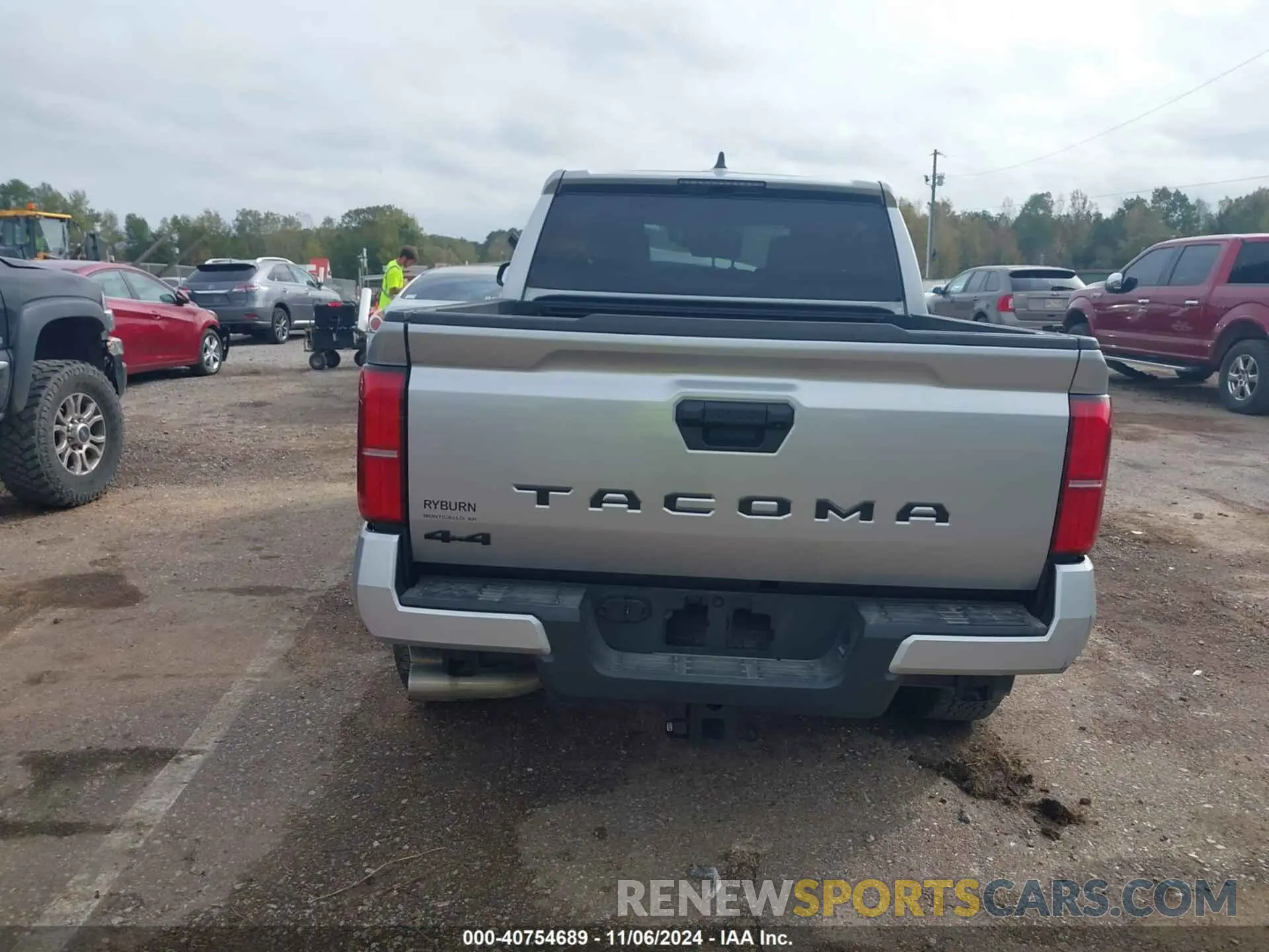 17 Photograph of a damaged car 3TYLB5JN2RT014947 TOYOTA TACOMA 2024