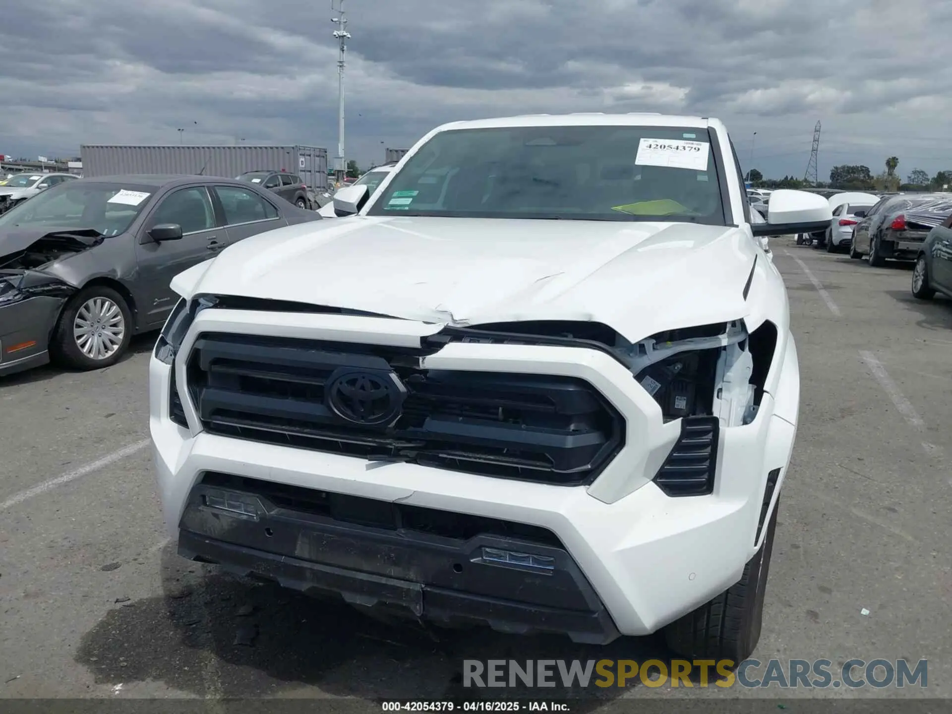 12 Photograph of a damaged car 3TYLB5JN4RT009863 TOYOTA TACOMA 2024