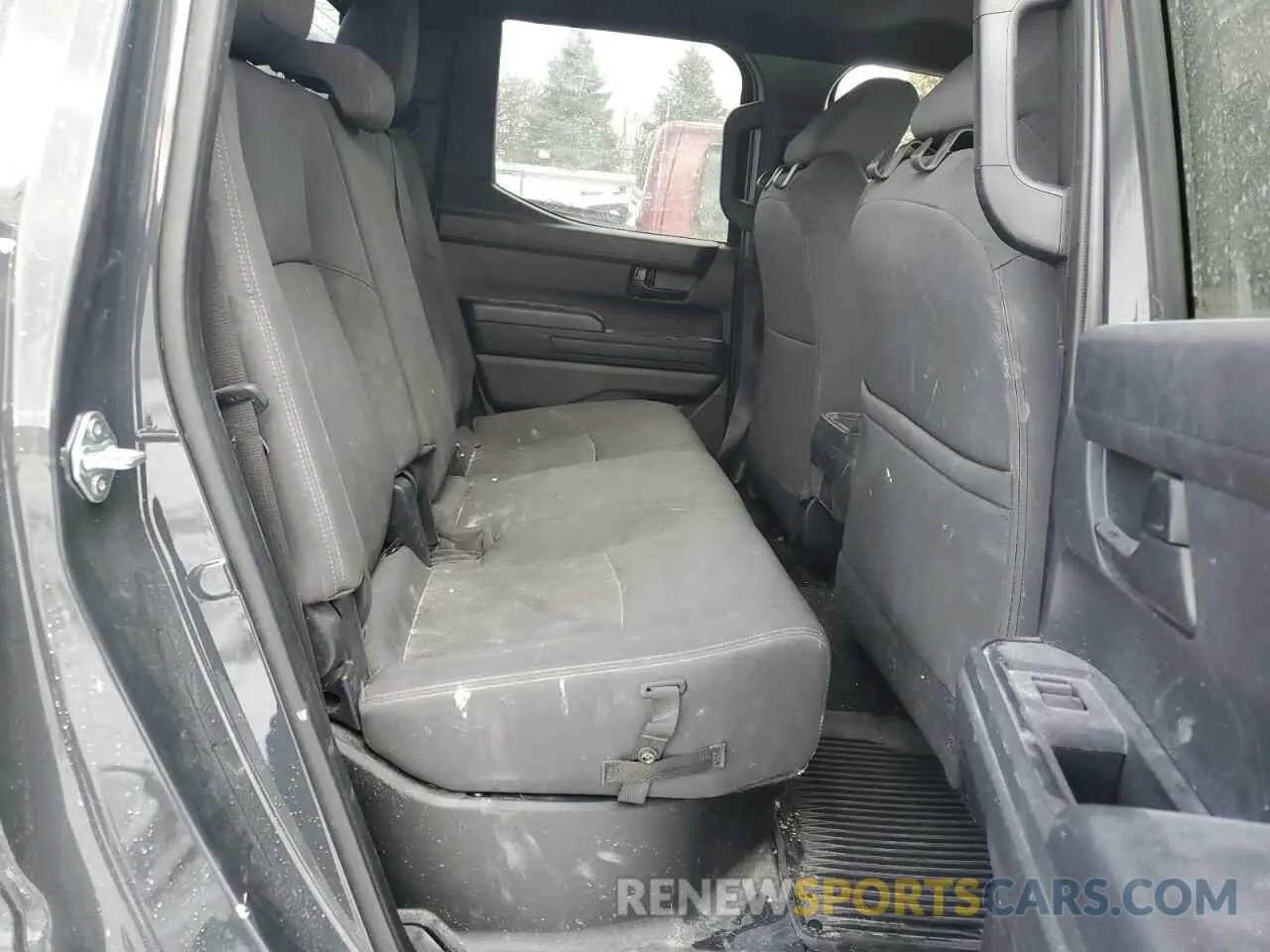 10 Photograph of a damaged car 3TYLB5JN4RT026078 TOYOTA TACOMA 2024