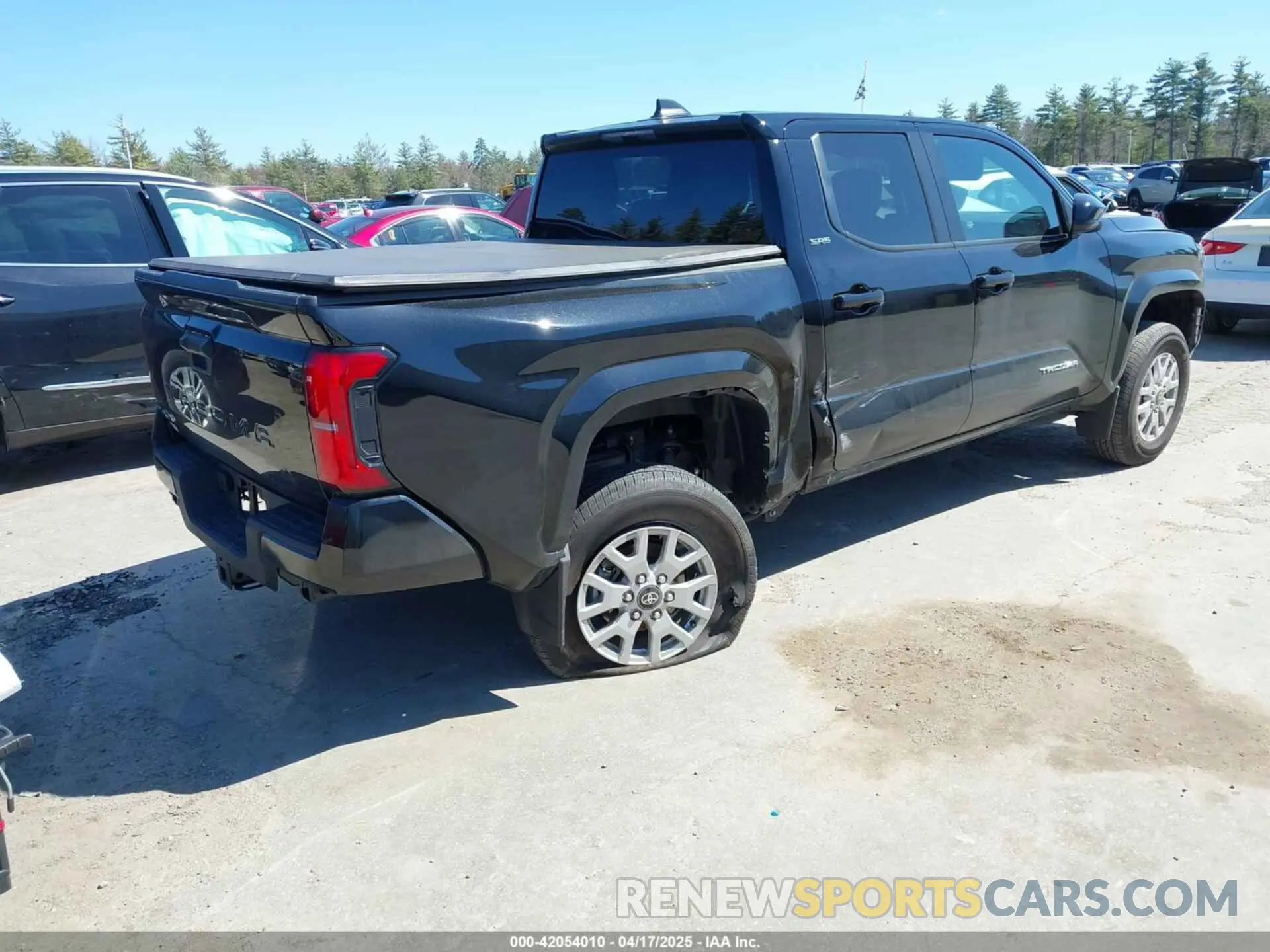 4 Photograph of a damaged car 3TYLB5JN6RT020900 TOYOTA TACOMA 2024