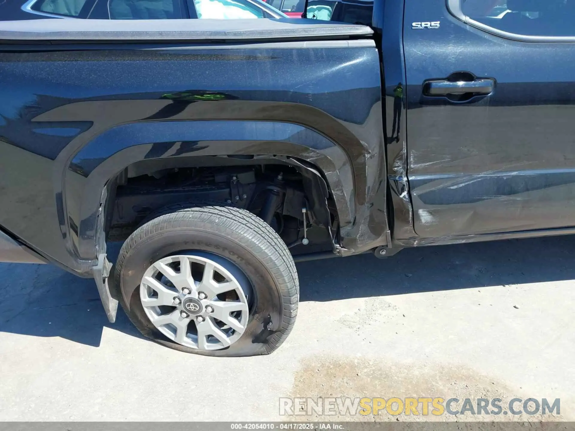 6 Photograph of a damaged car 3TYLB5JN6RT020900 TOYOTA TACOMA 2024