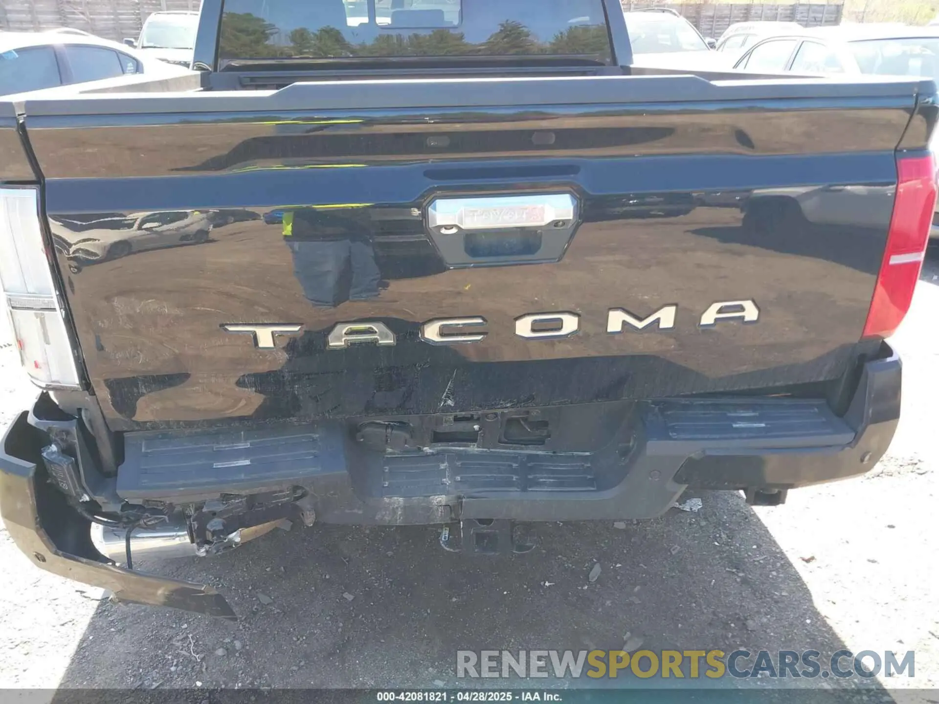 6 Photograph of a damaged car 3TYLB5JN7RT044526 TOYOTA TACOMA 2024