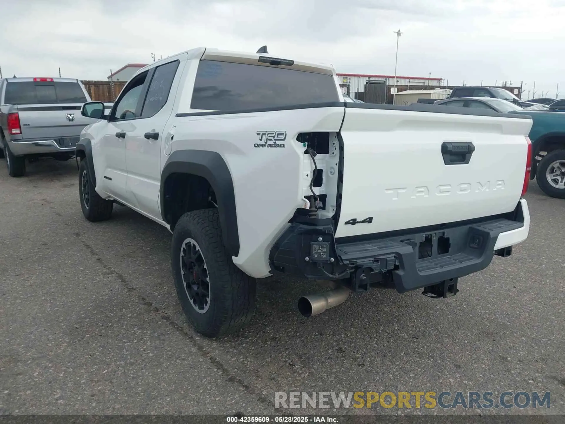 3 Photograph of a damaged car 3TYLB5JN9RT003413 TOYOTA TACOMA 2024