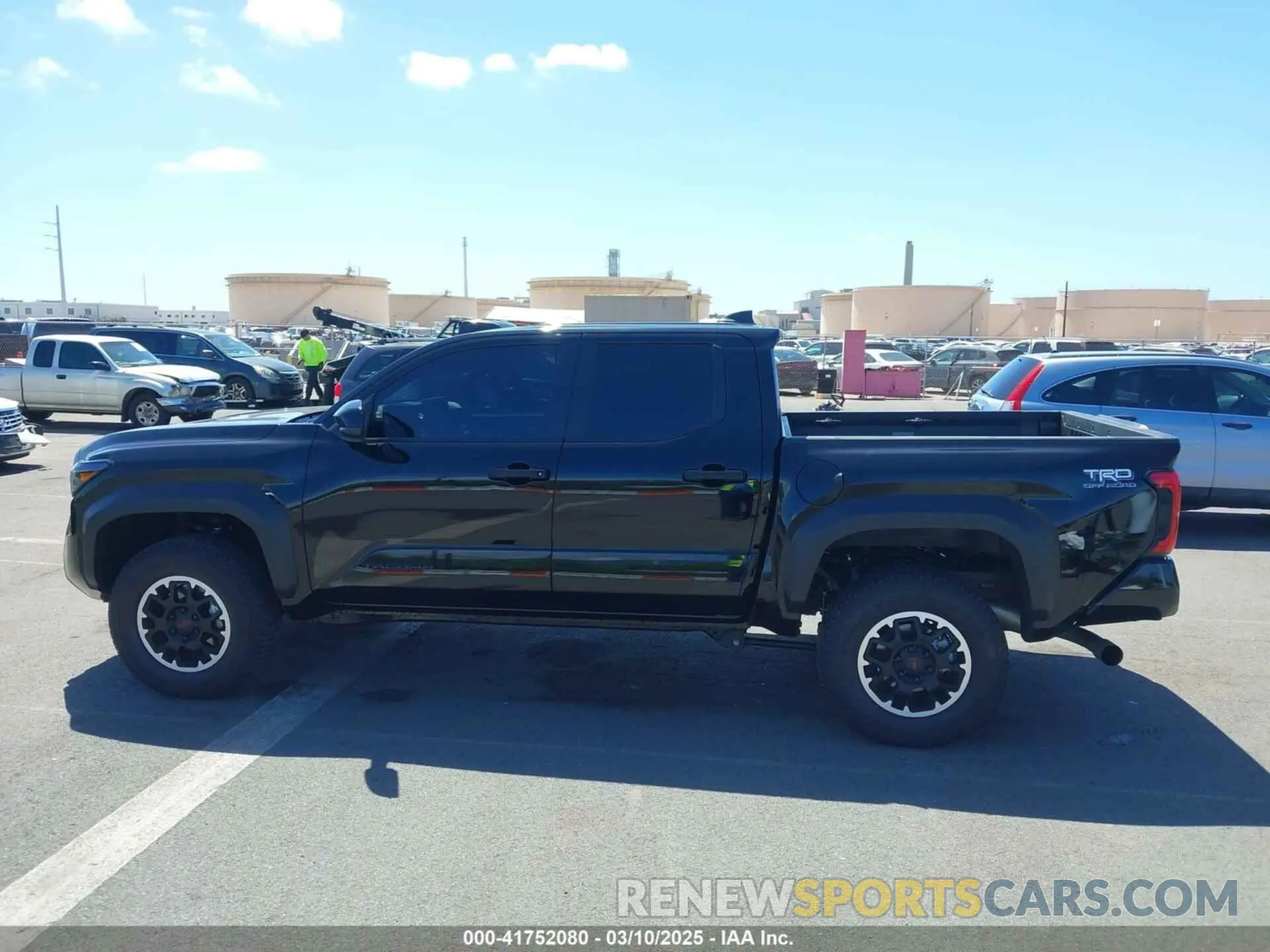 14 Photograph of a damaged car 3TYLB5JN9RT024276 TOYOTA TACOMA 2024
