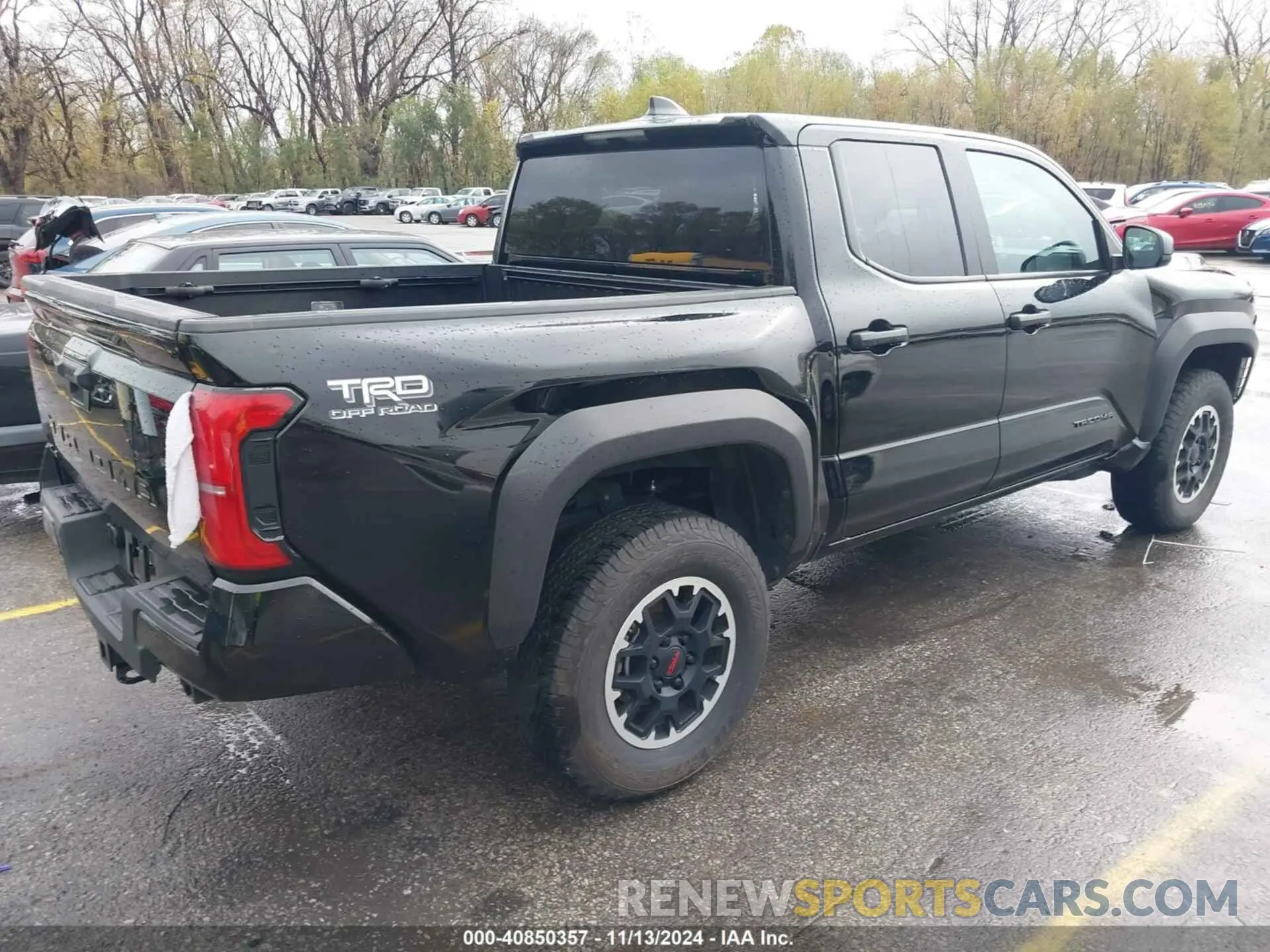 4 Photograph of a damaged car 3TYLB5JNXRT004392 TOYOTA TACOMA 2024