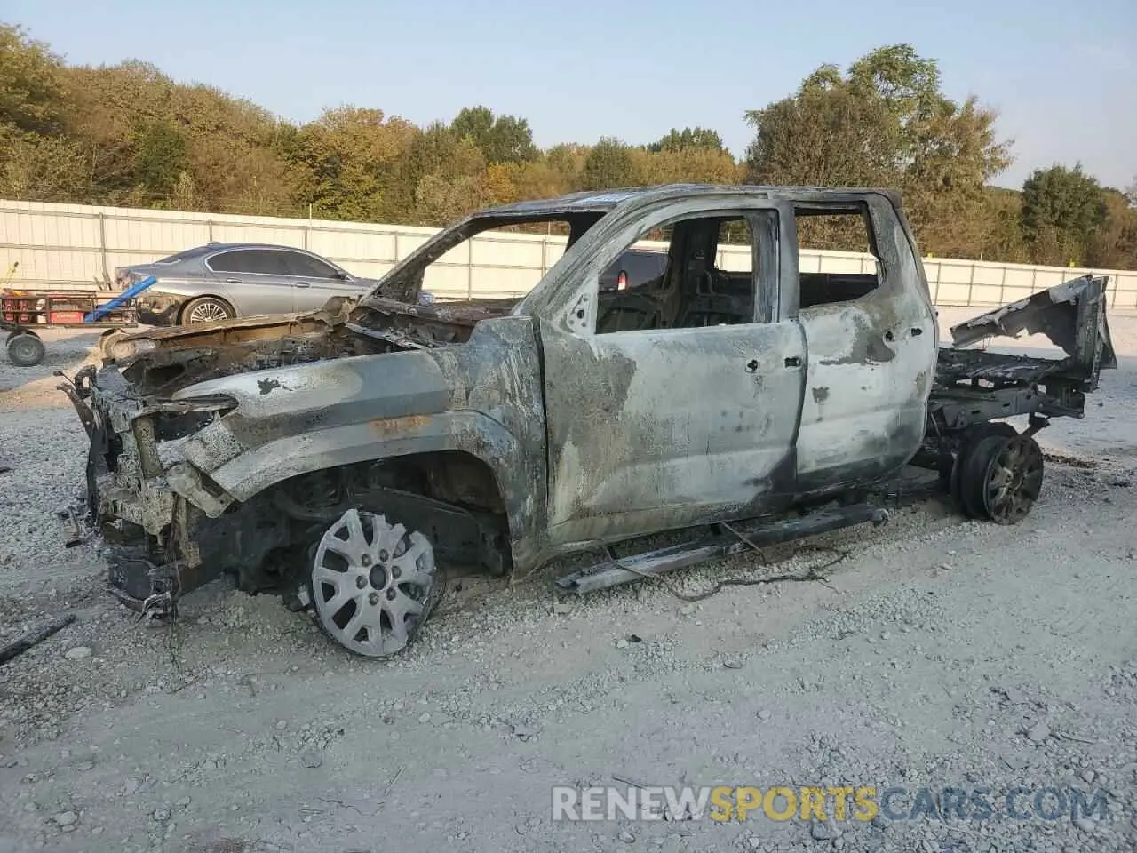 1 Photograph of a damaged car 3TYLD5KN0RT002806 TOYOTA TACOMA 2024