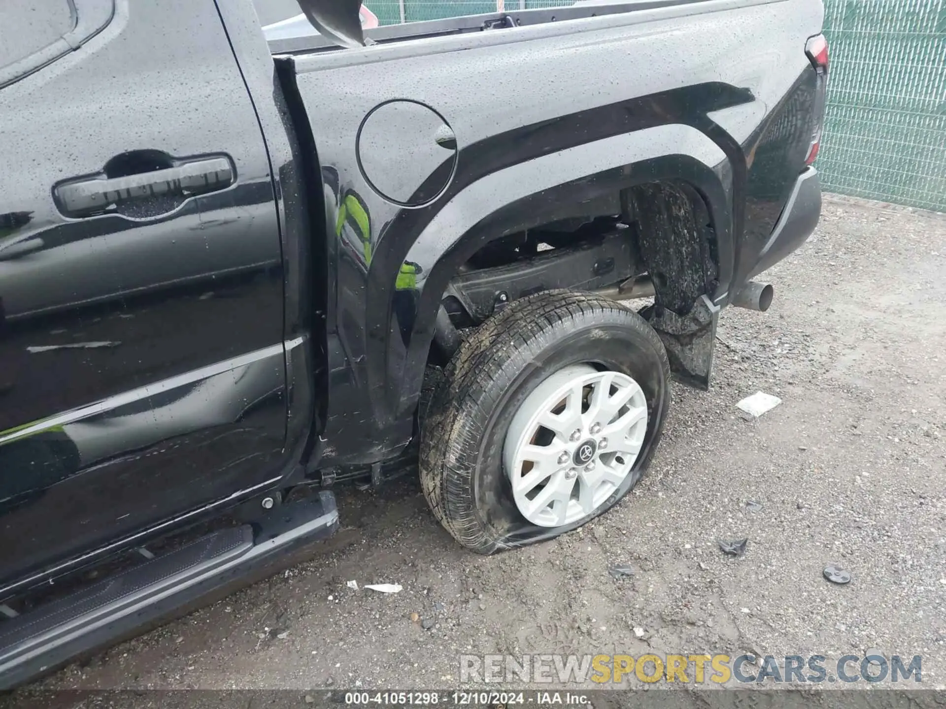 17 Photograph of a damaged car 3TYLD5KN2RT004962 TOYOTA TACOMA 2024
