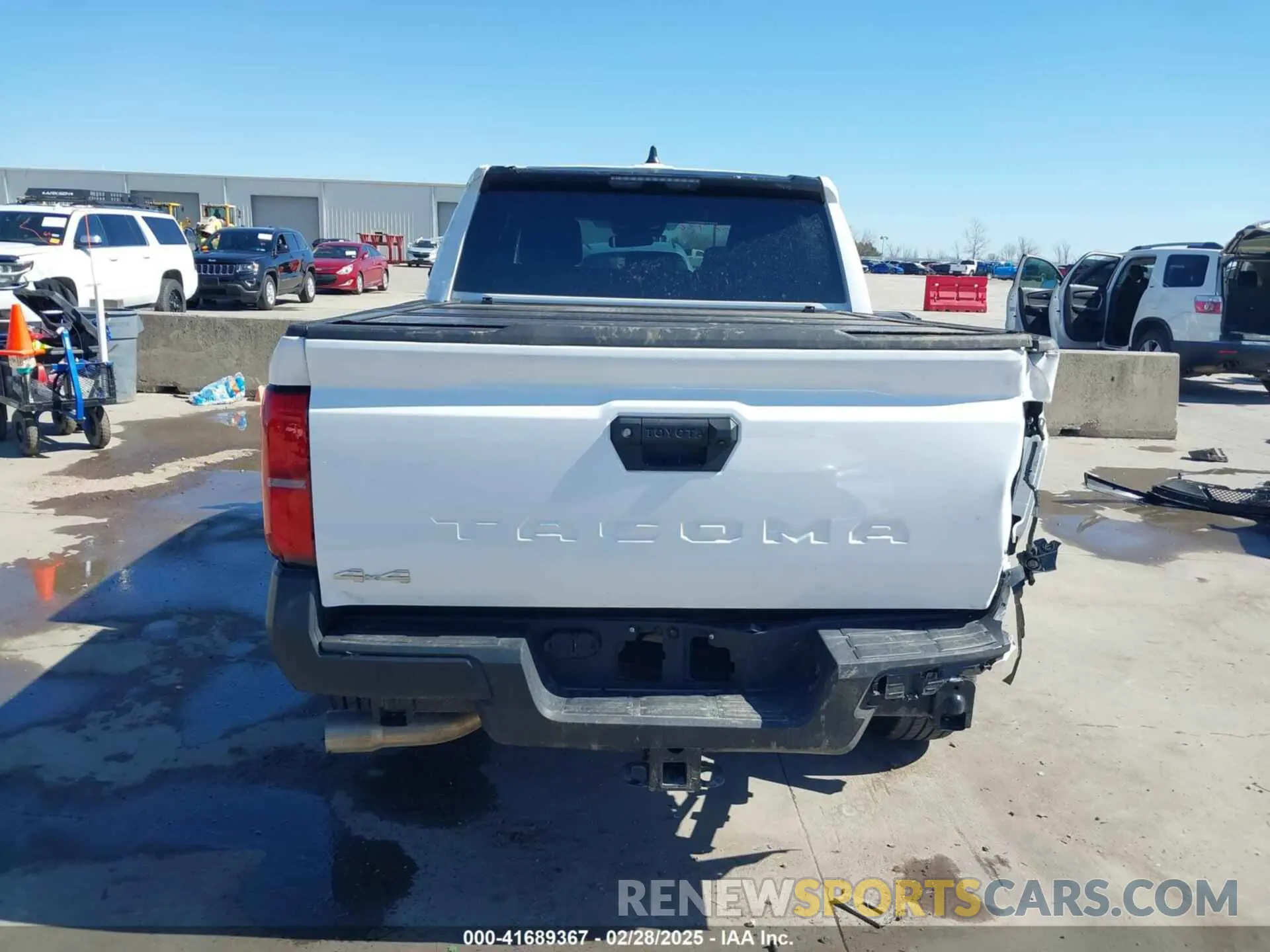 16 Photograph of a damaged car 3TYLD5KN7RT008327 TOYOTA TACOMA 2024
