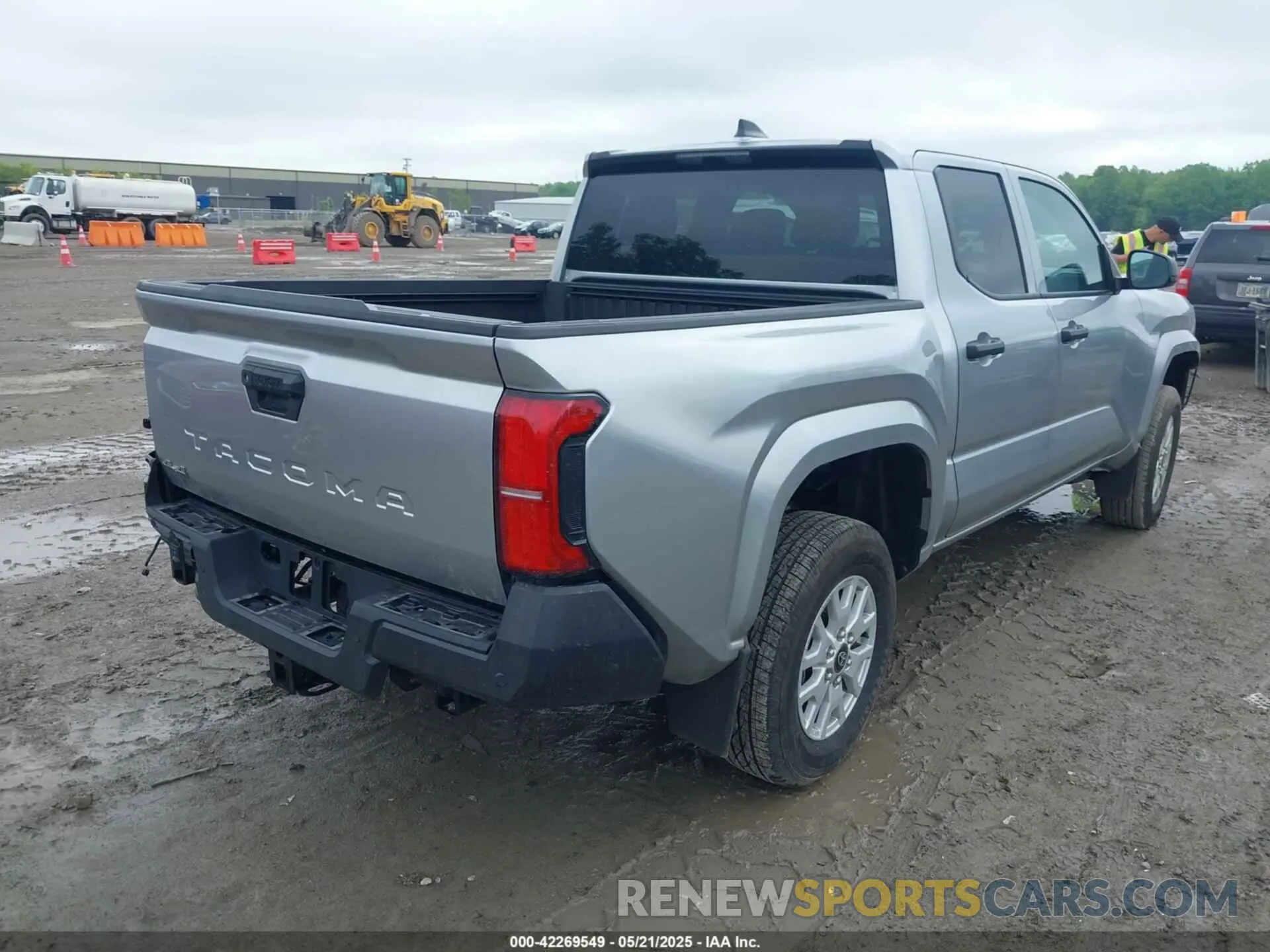 4 Photograph of a damaged car 3TYLD5KNXRT008886 TOYOTA TACOMA 2024