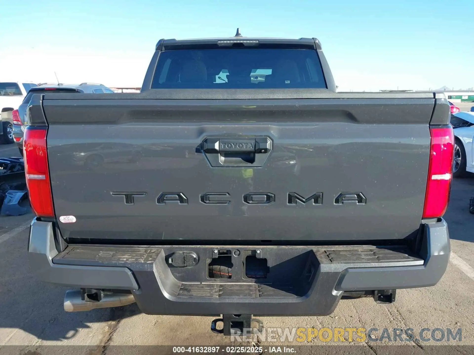 17 Photograph of a damaged car 3TMKB5FNXSM026320 TOYOTA TACOMA 2025