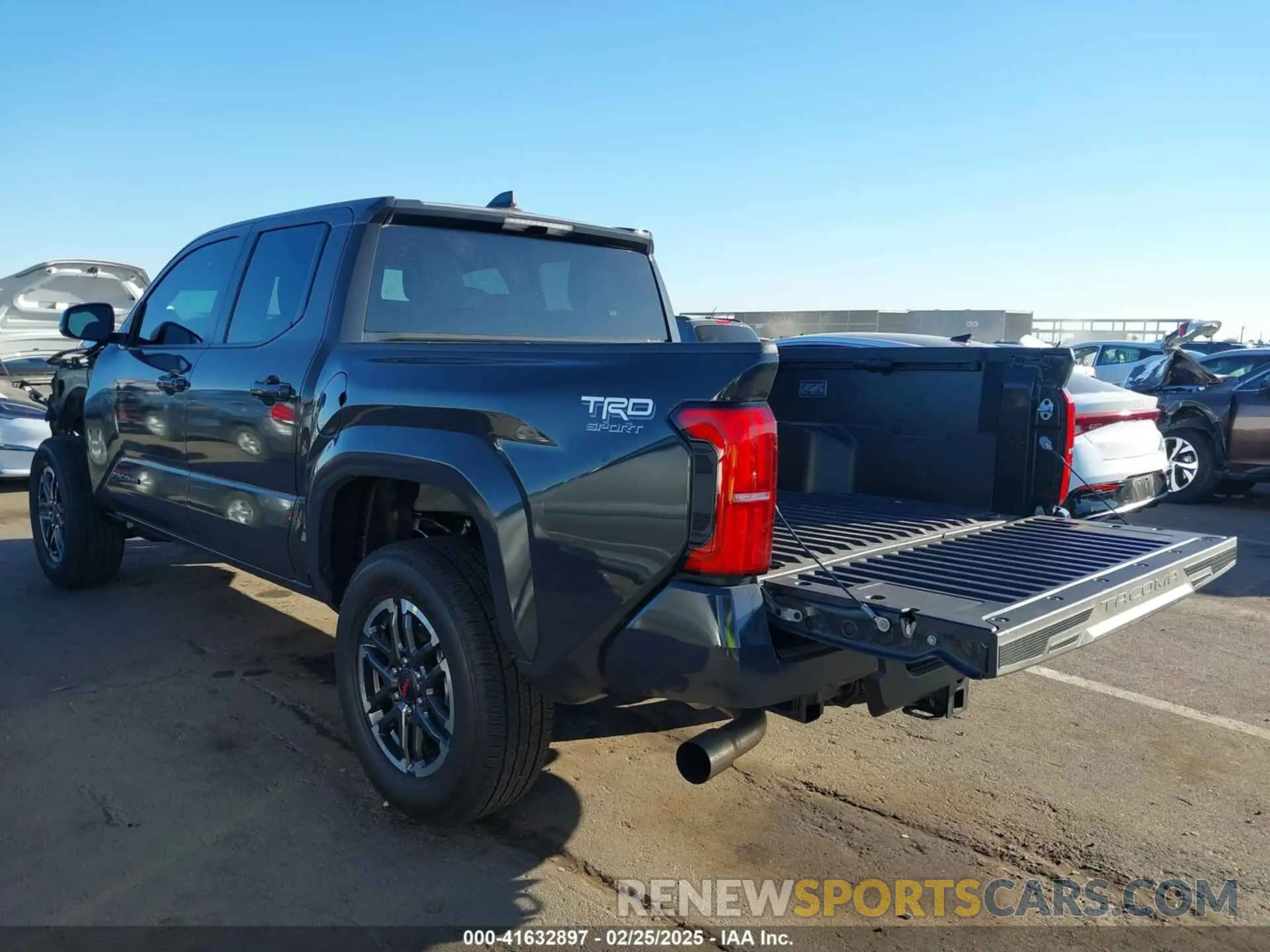 3 Photograph of a damaged car 3TMKB5FNXSM026320 TOYOTA TACOMA 2025