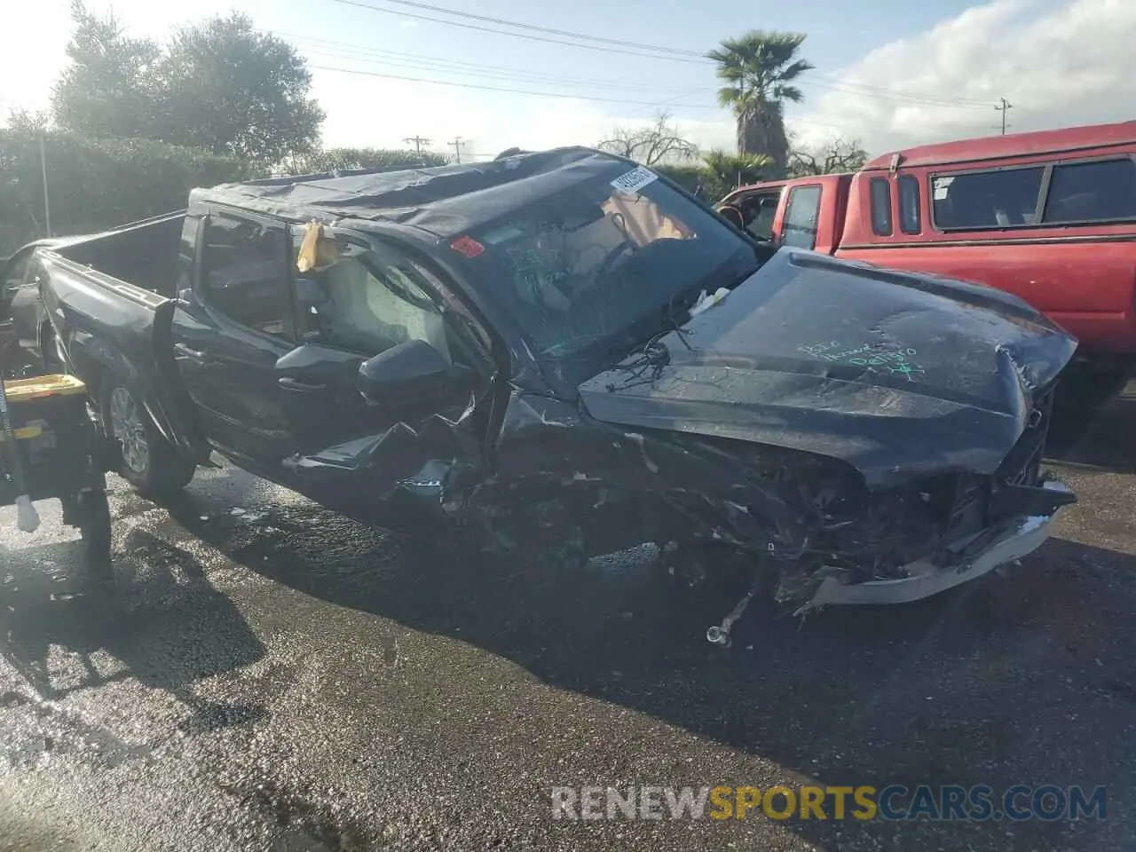 4 Photograph of a damaged car 3TMLB5JN1SM109033 TOYOTA TACOMA 2025