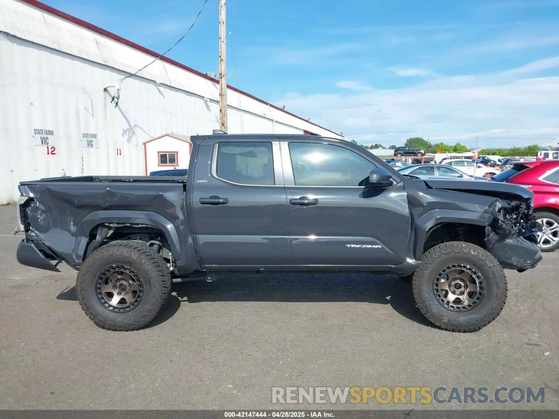 13 Photograph of a damaged car 3TMLB5JN4SM088761 TOYOTA TACOMA 2025