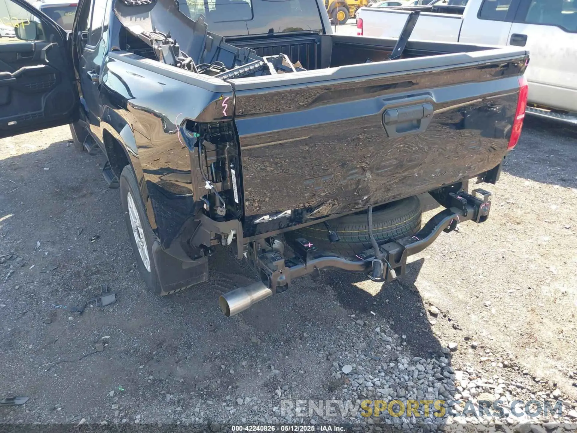6 Photograph of a damaged car 3TMLB5JN8SM105917 TOYOTA TACOMA 2025