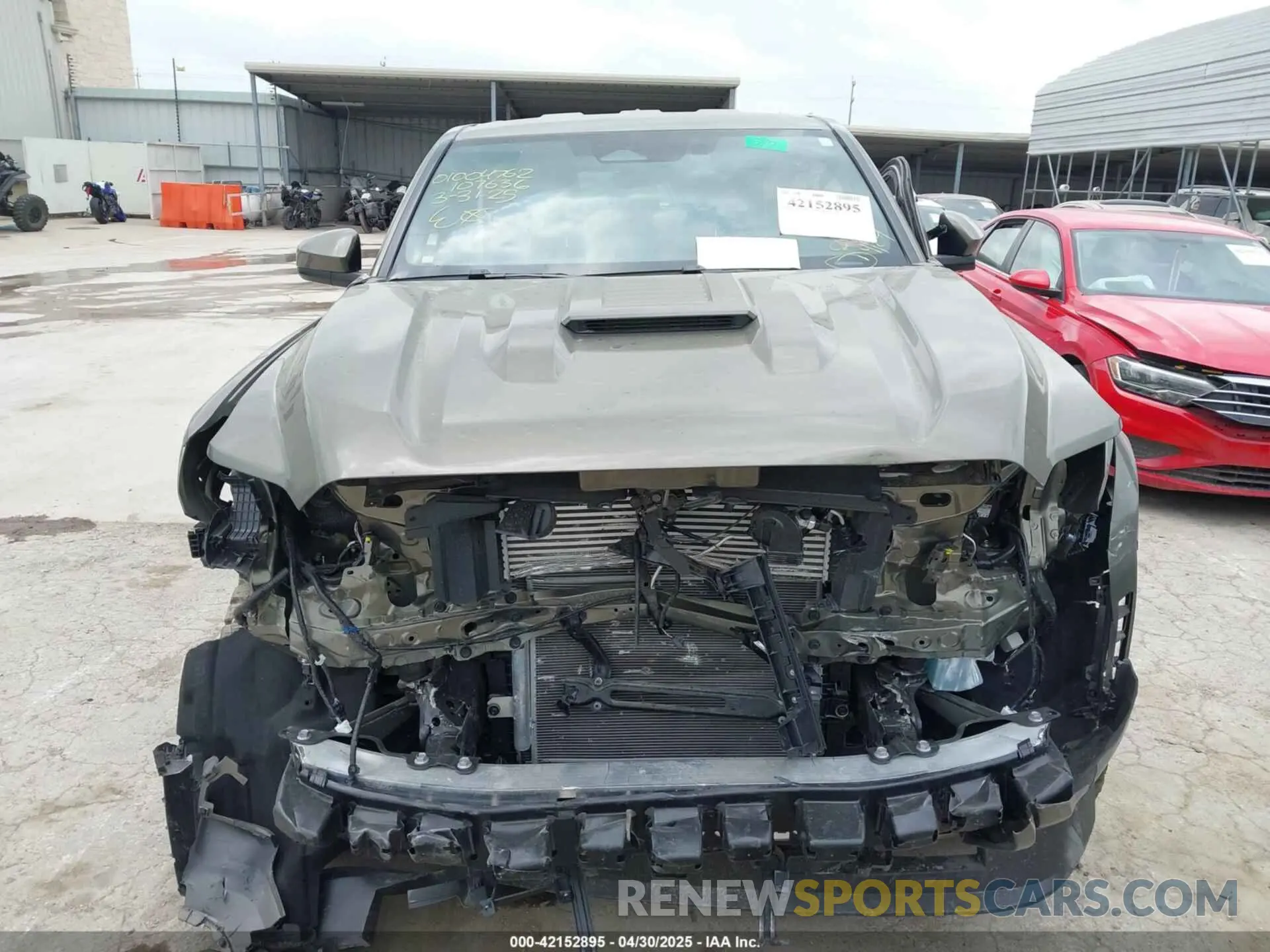 11 Photograph of a damaged car 3TMLB5JNXSM107636 TOYOTA TACOMA 2025