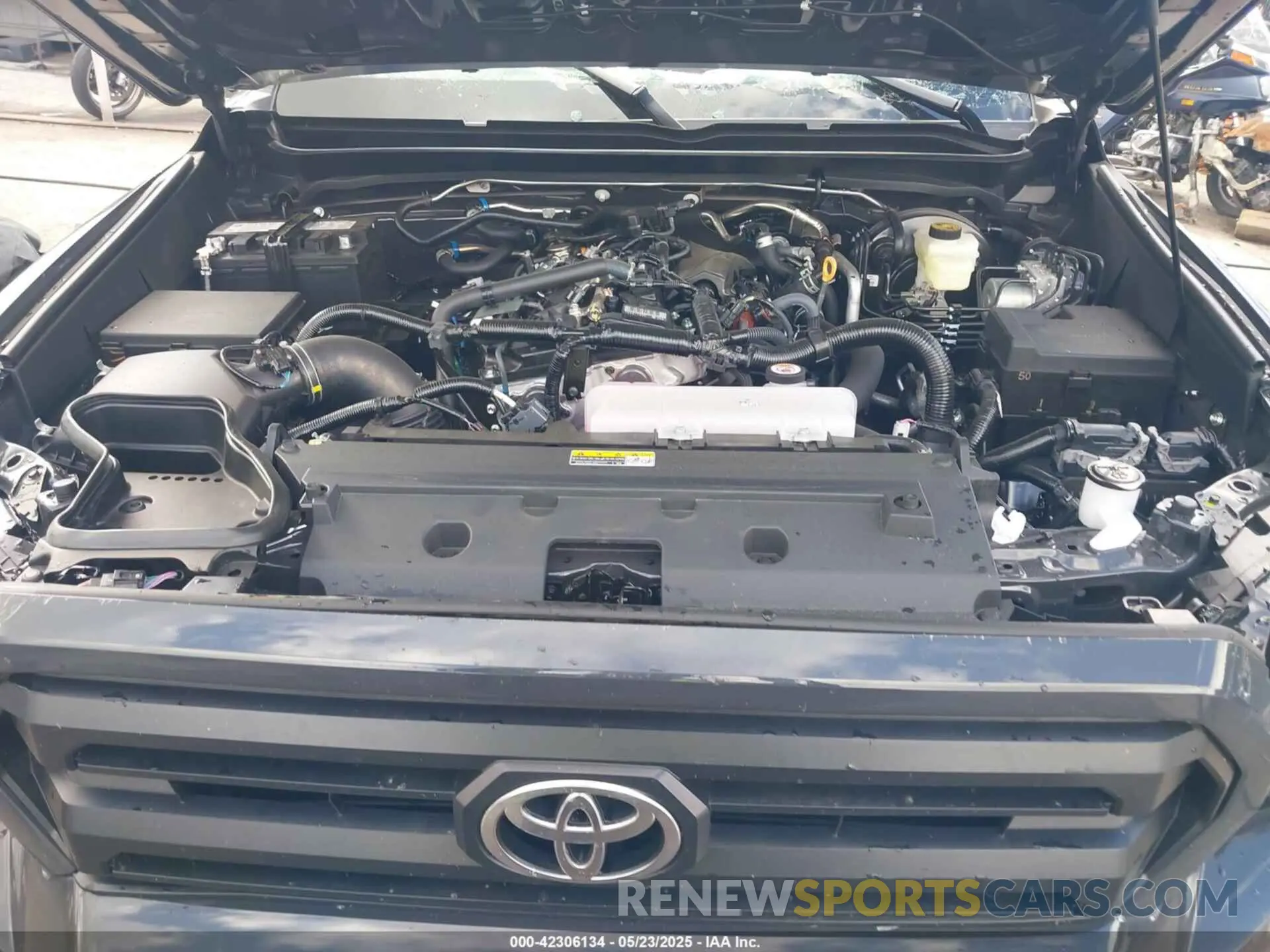 10 Photograph of a damaged car 3TMLB5JNXSM130396 TOYOTA TACOMA 2025