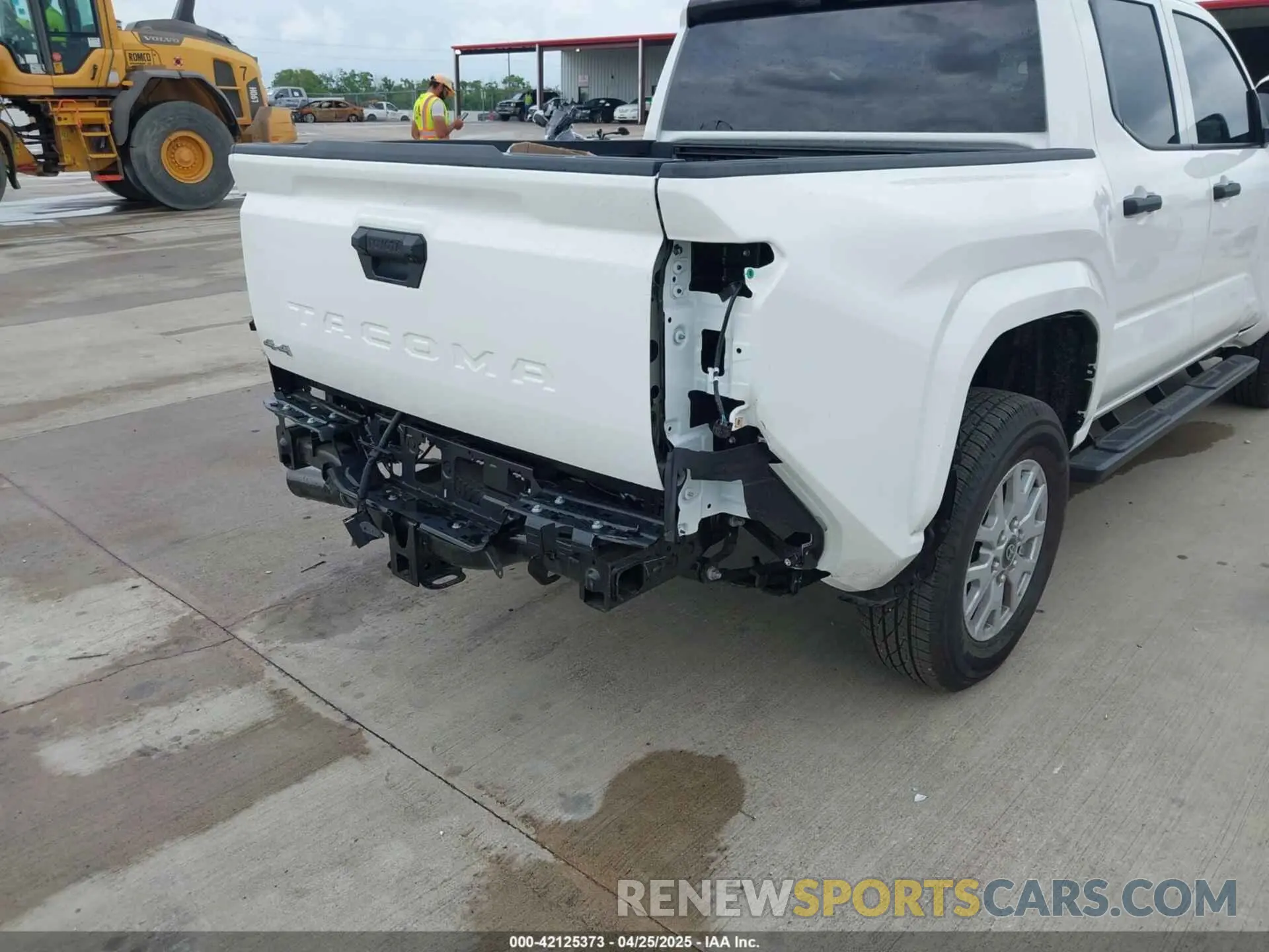 17 Photograph of a damaged car 3TYLD5KN1ST013139 TOYOTA TACOMA 2025