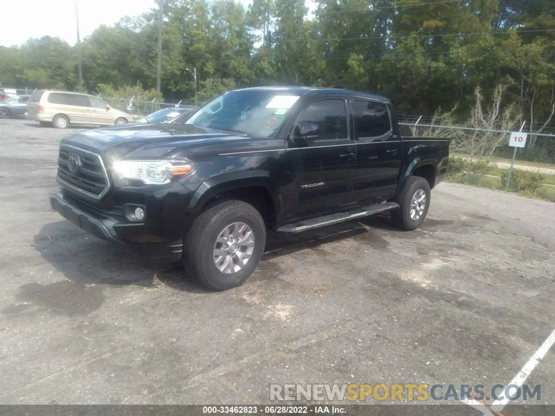 2 Photograph of a damaged car 3TMAZ5CN1KM078723 TOYOTA TACOMA 2WD 2019