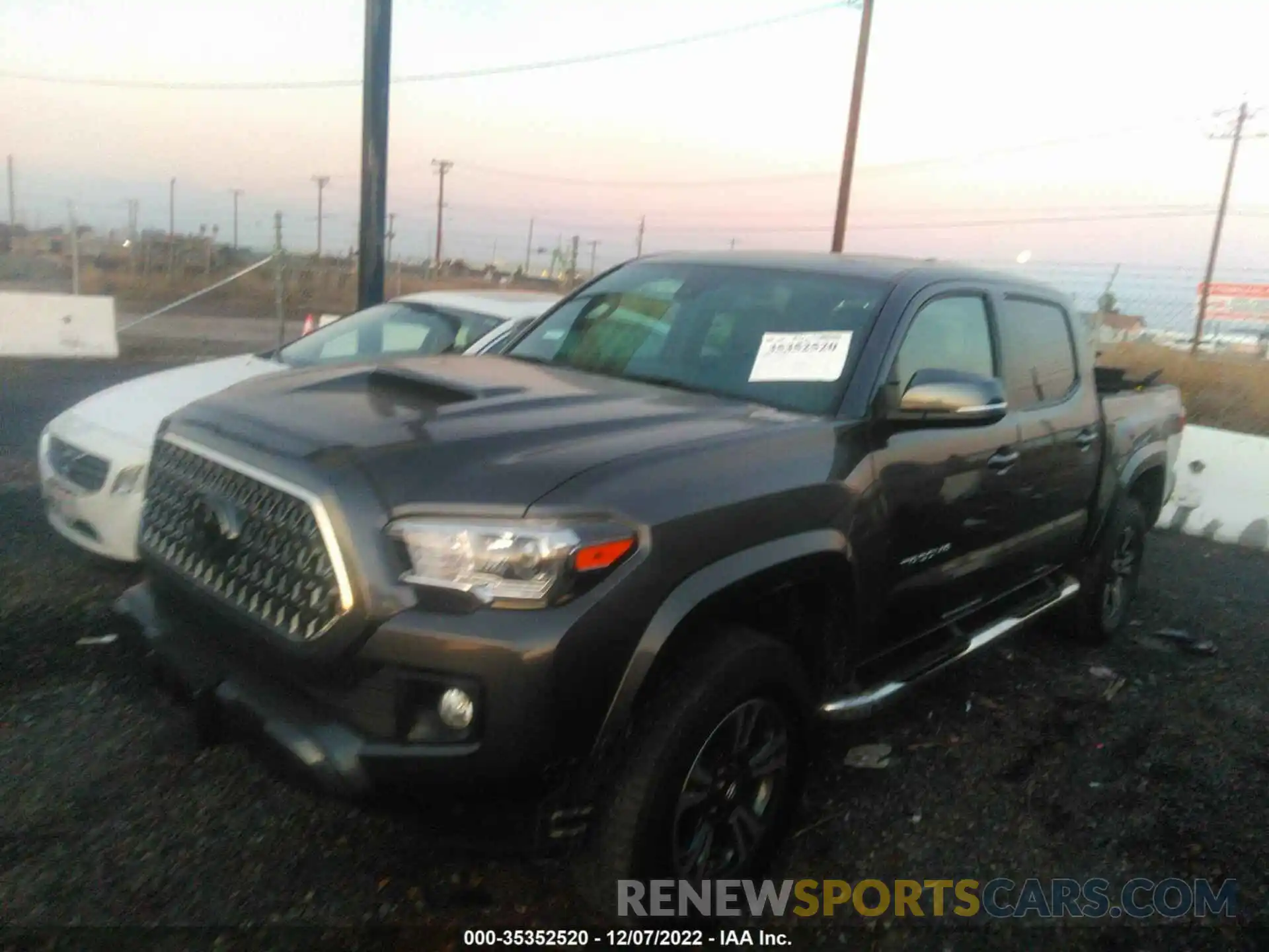 2 Photograph of a damaged car 3TMAZ5CN2KM099645 TOYOTA TACOMA 2WD 2019