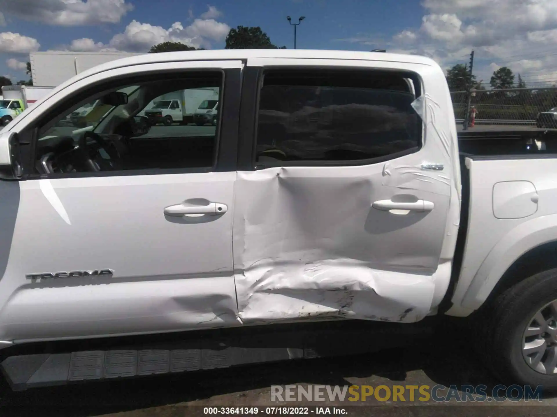 6 Photograph of a damaged car 3TMAZ5CN3KM104416 TOYOTA TACOMA 2WD 2019