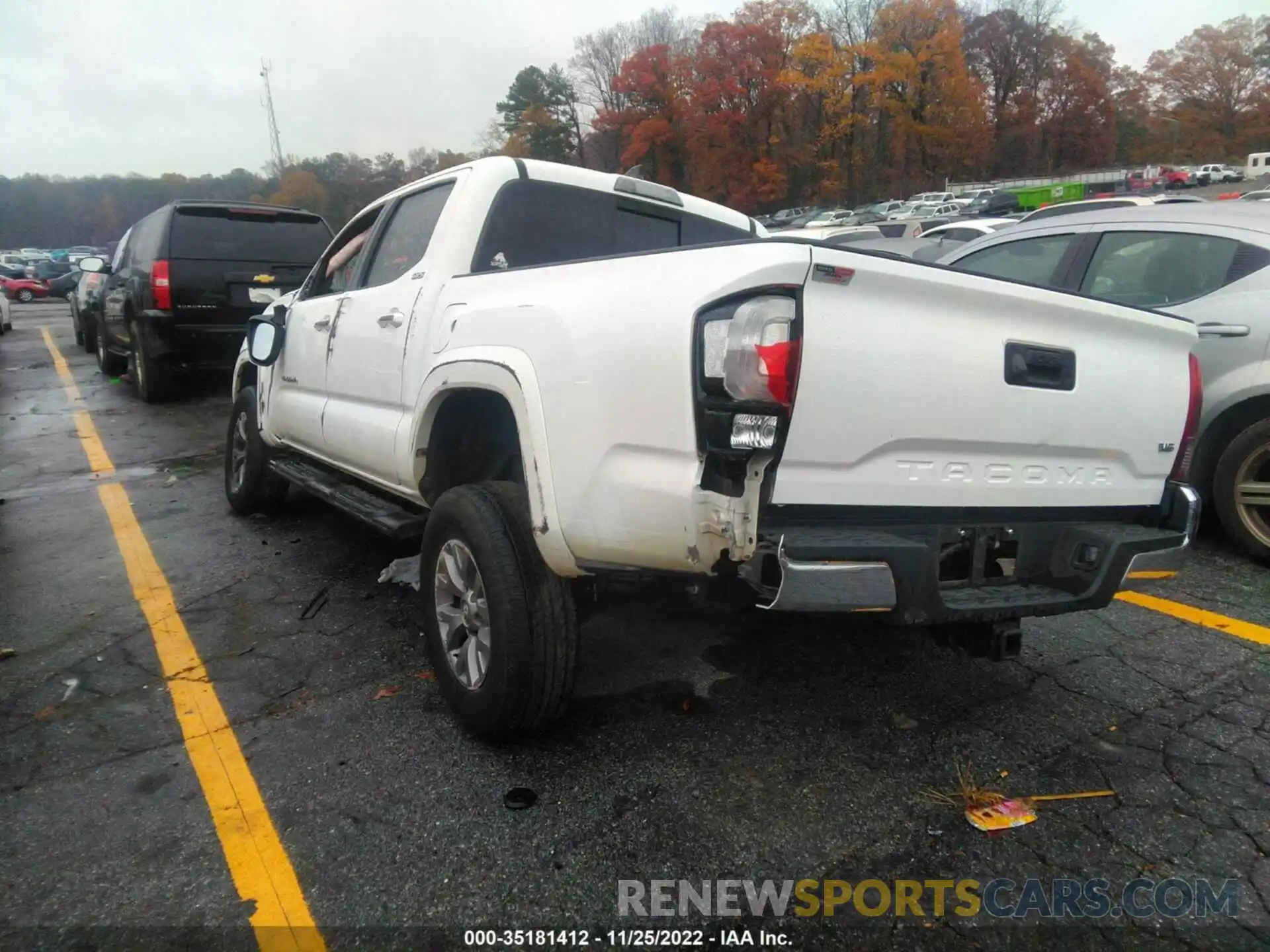 3 Photograph of a damaged car 3TMAZ5CN3KM104531 TOYOTA TACOMA 2WD 2019