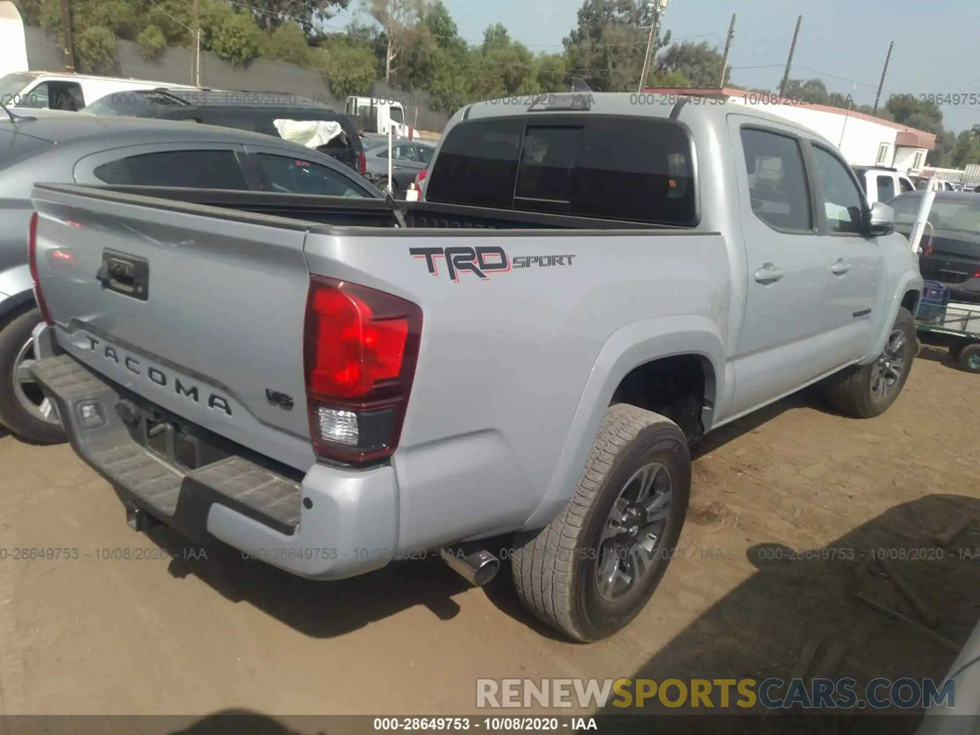 4 Photograph of a damaged car 3TMAZ5CN5KM088316 TOYOTA TACOMA 2WD 2019